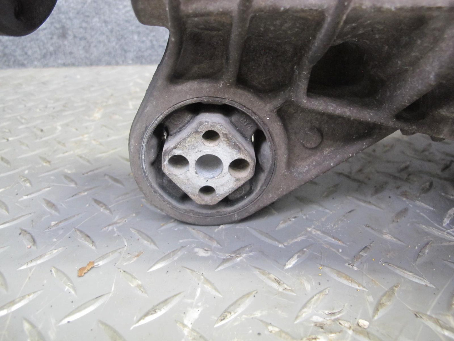 2008-2010 Porsche Cayenne 957 4.8L Turbo Rear Differential Carrier 3.27 Ratio
