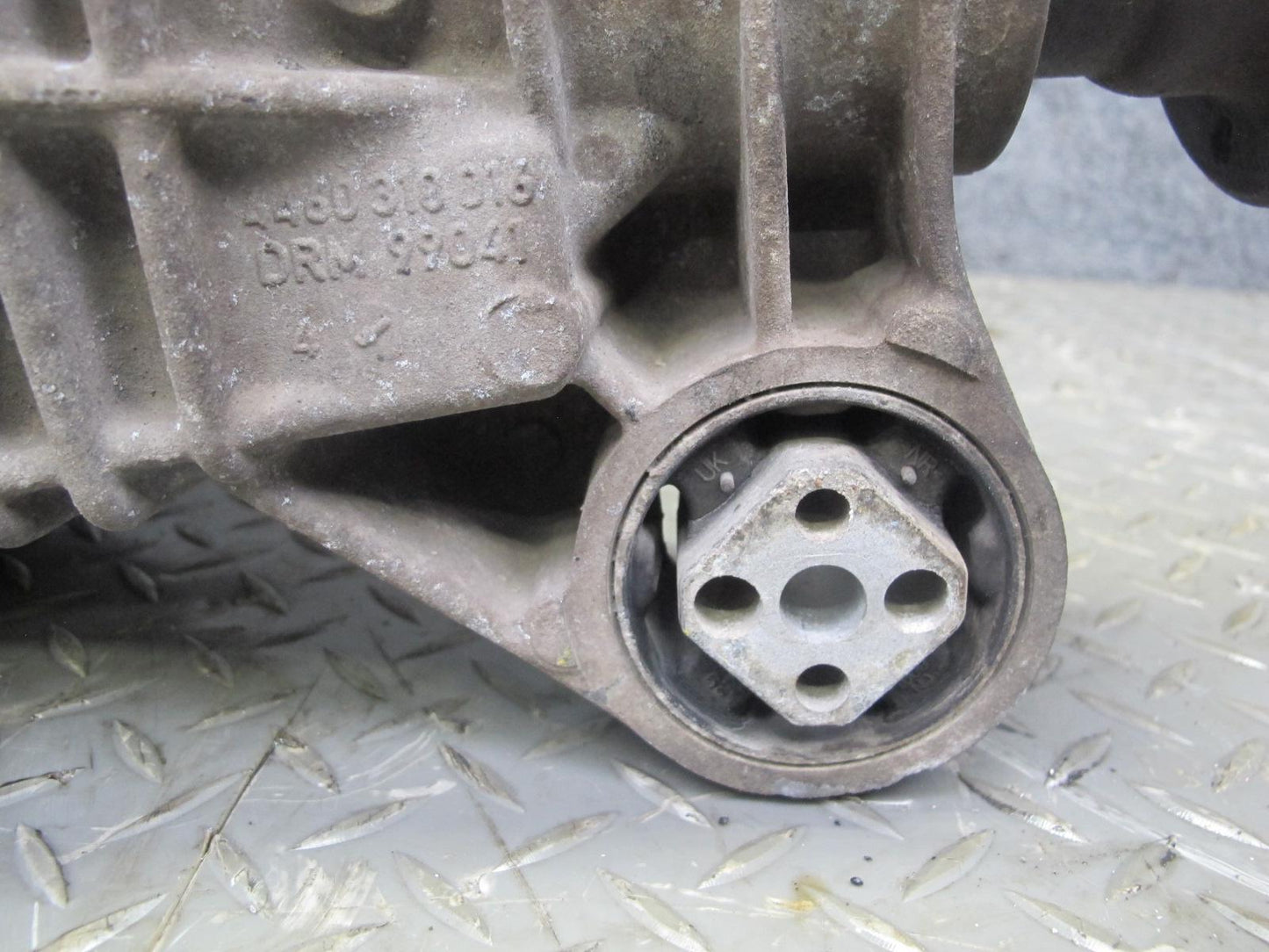 2008-2010 Porsche Cayenne 957 4.8L Turbo Rear Differential Carrier 3.27 Ratio