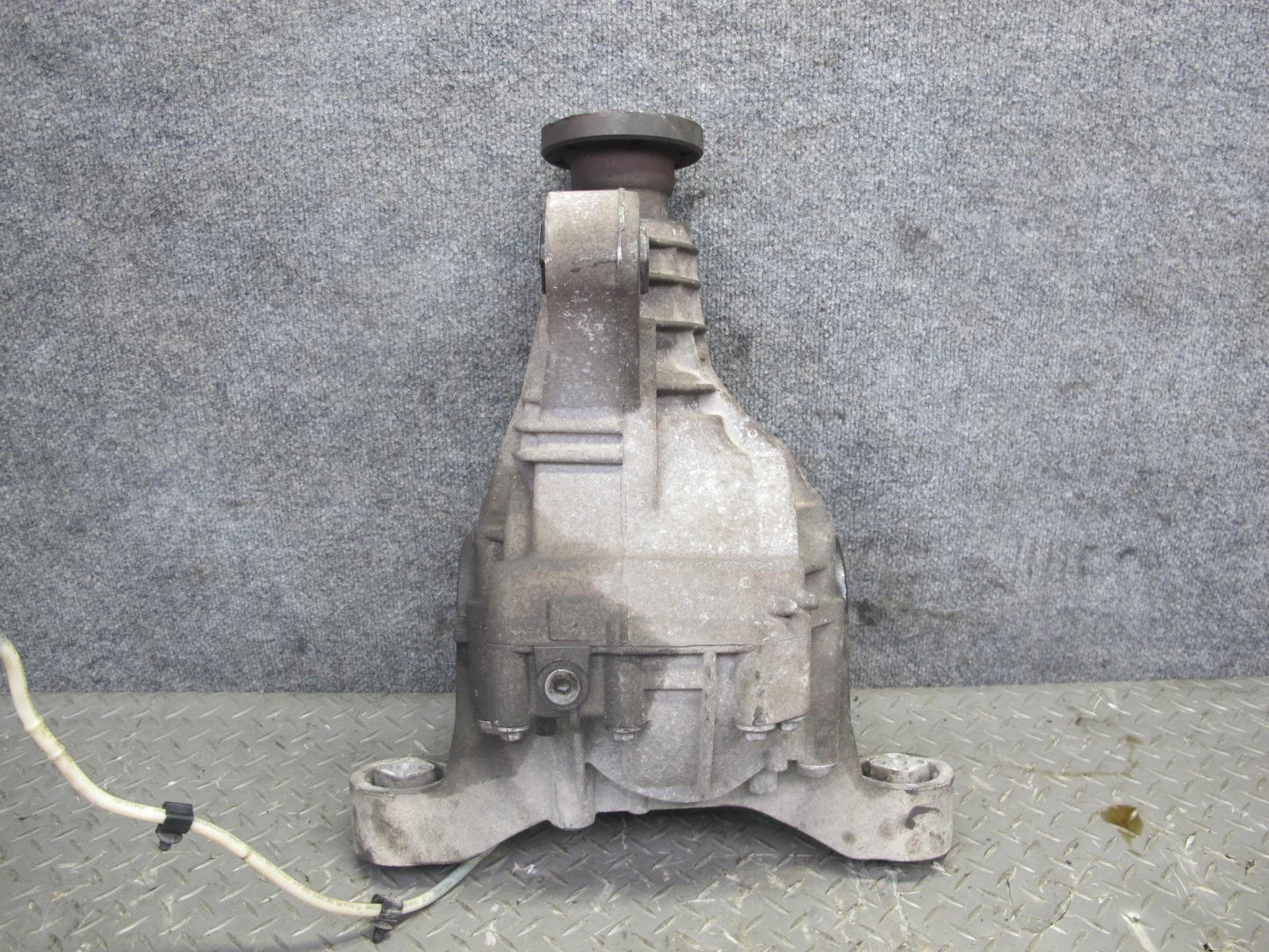 2008-2010 Porsche Cayenne 957 4.8L Turbo Rear Differential Carrier 3.27 Ratio