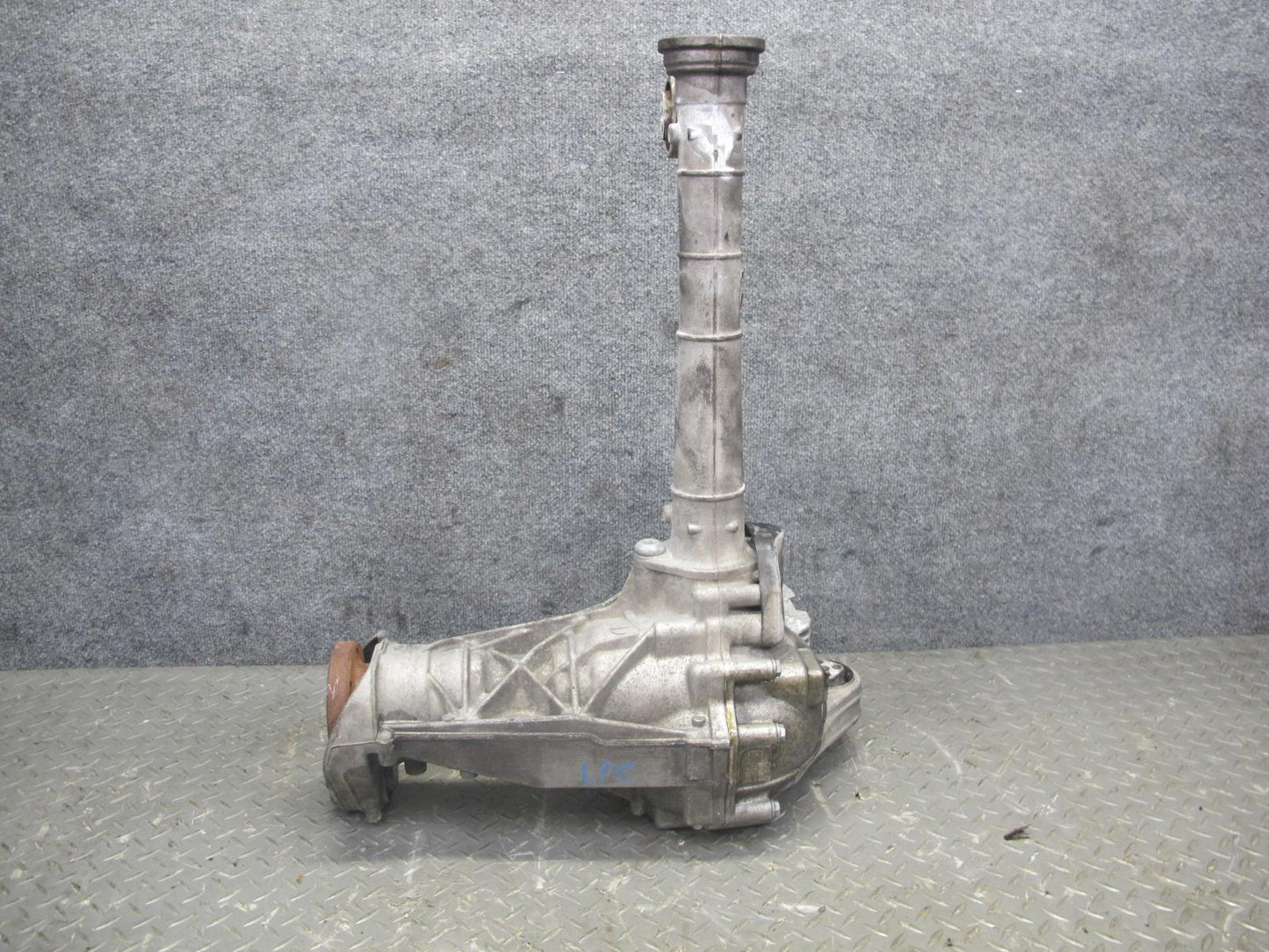 2008-2010 Porsche Cayenne 957 4.8L Turbo Front Differential Carrier 3.27 Ratio