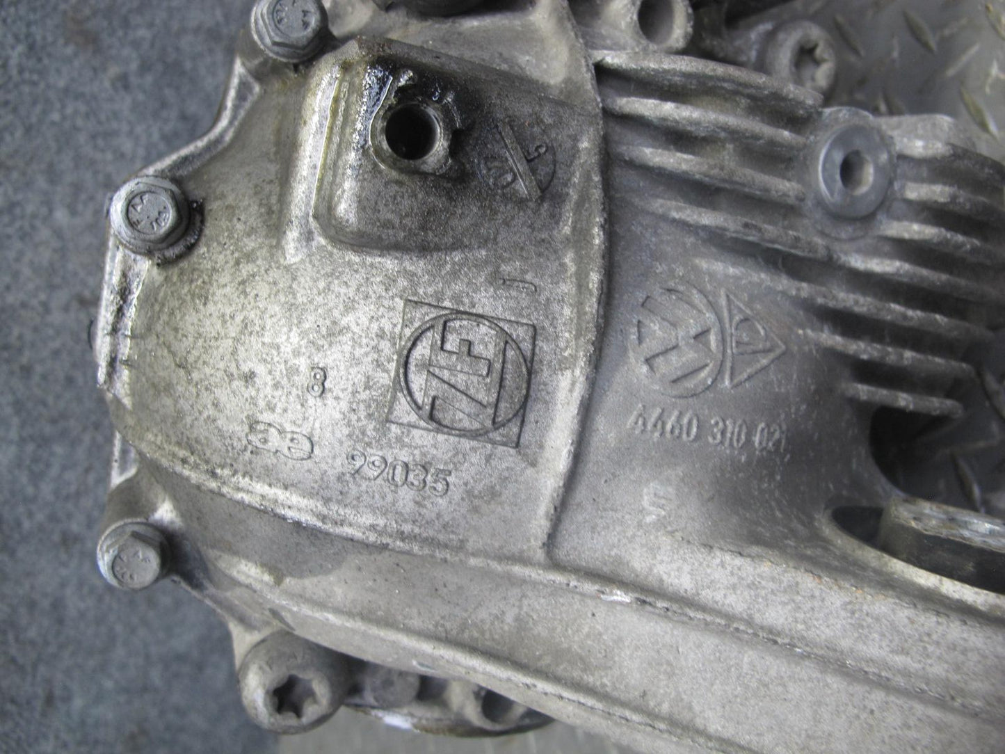 2008-2010 Porsche Cayenne 957 4.8L Turbo Front Differential Carrier 3.27 Ratio