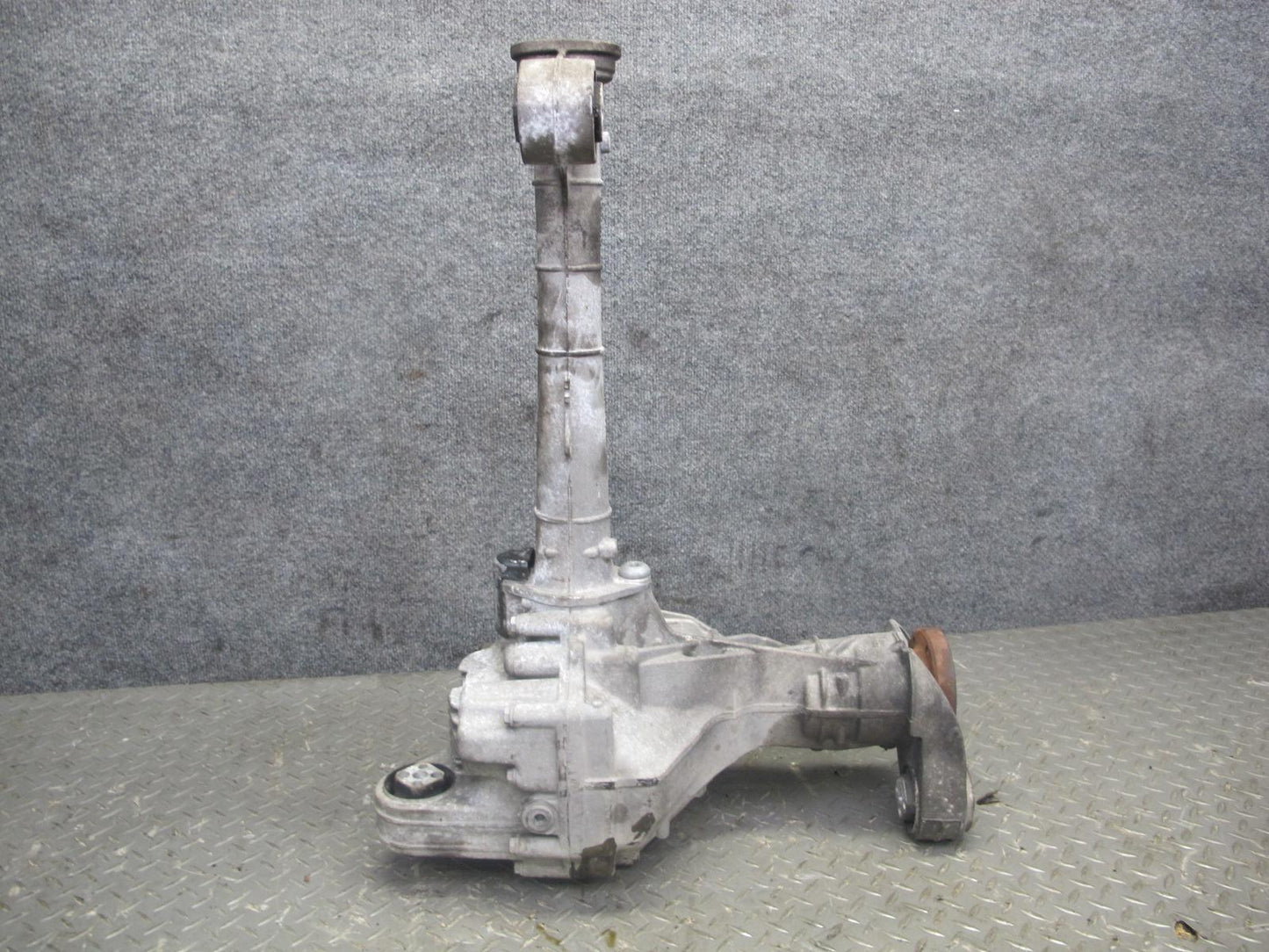 2008-2010 Porsche Cayenne 957 4.8L Turbo Front Differential Carrier 3.27 Ratio