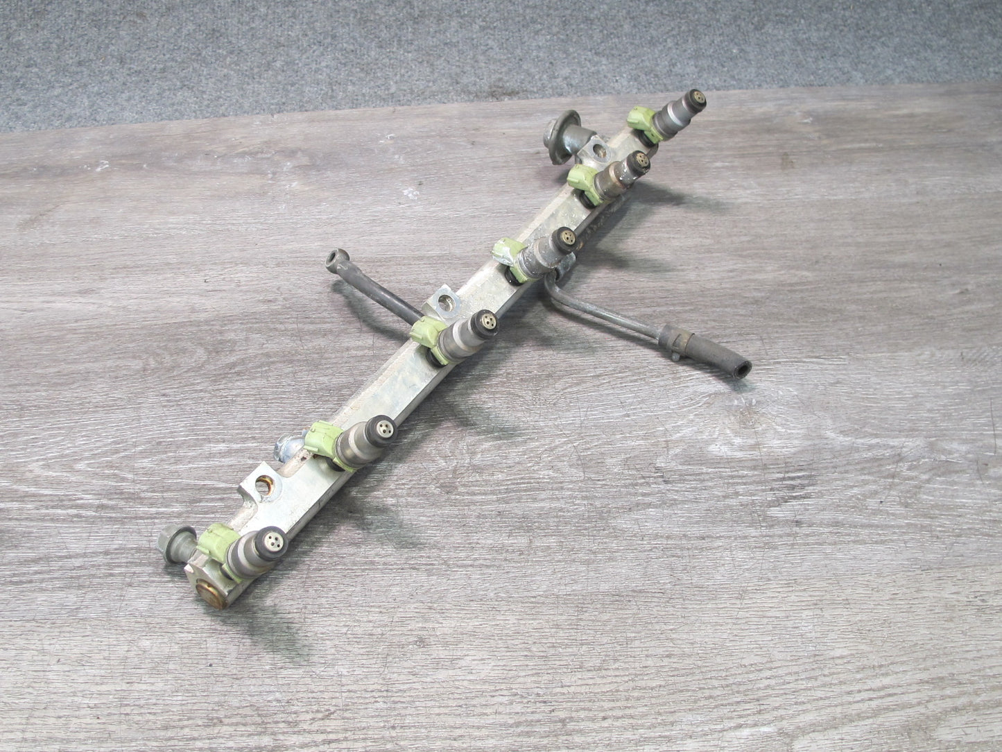 88-89 Toyota Supra MK3 7MGE NA Fuel Rail w Injectors & Pressure Regulator OEM