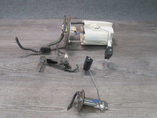 08-09 Lexus UVF46L LS600h Fuel Pump Level Sensor Sending Unit Assembly OEM