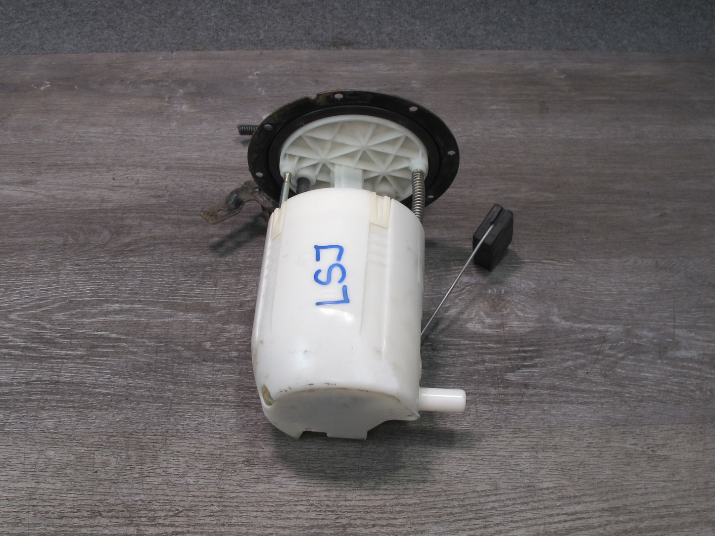 08-09 Lexus UVF46L LS600h Fuel Pump Level Sensor Sending Unit Assembly OEM