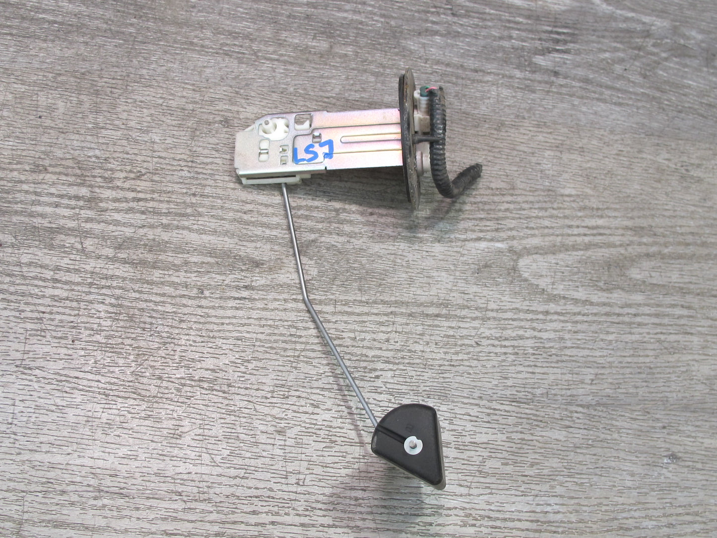 08-09 Lexus UVF46L LS600h Fuel Pump Level Sensor Sending Unit Assembly OEM