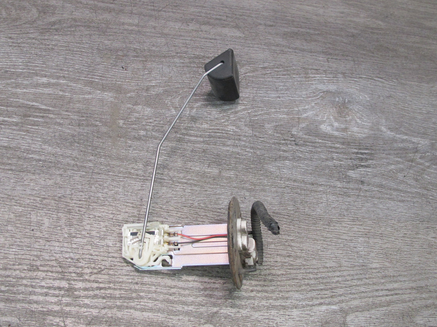08-09 Lexus UVF46L LS600h Fuel Pump Level Sensor Sending Unit Assembly OEM