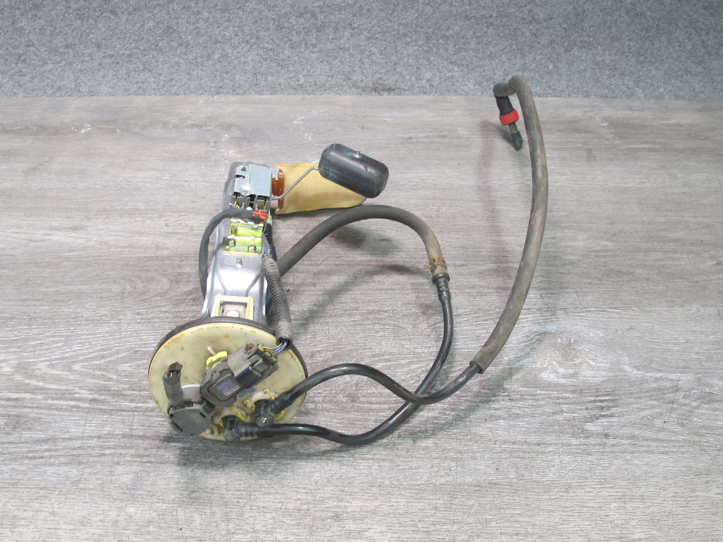 2003-2005 Lexus GX470 Fuel Gas Pump Level Sensor Assembly
