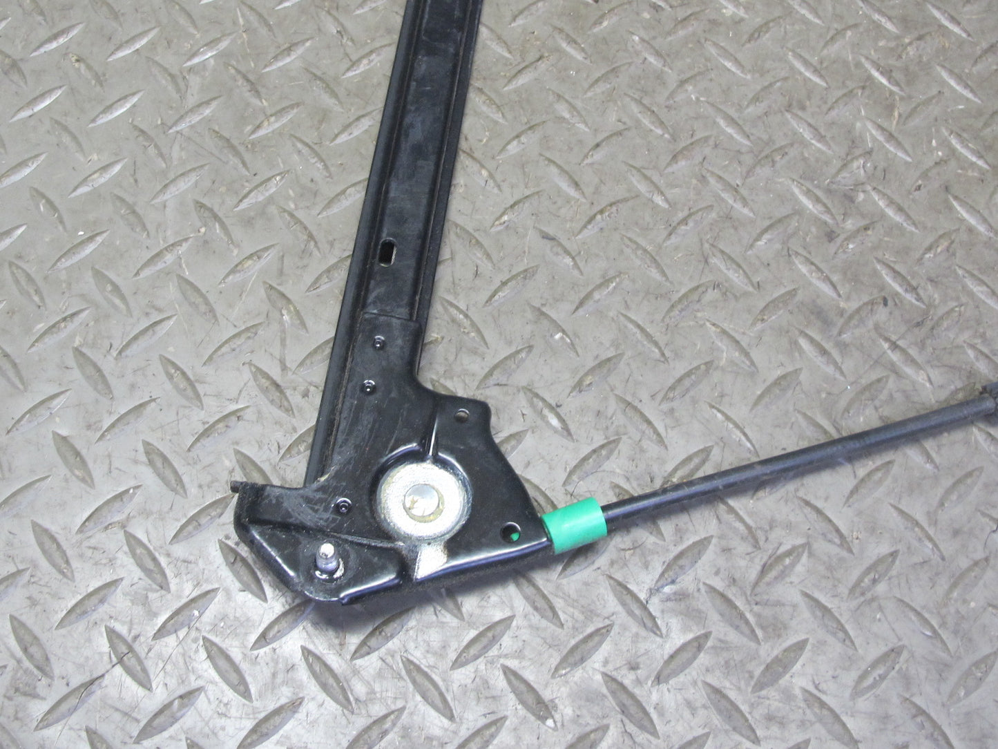 1999-2005 Porsche 911 Carrera 996 Left Side Door Window Regulator W/ Motor