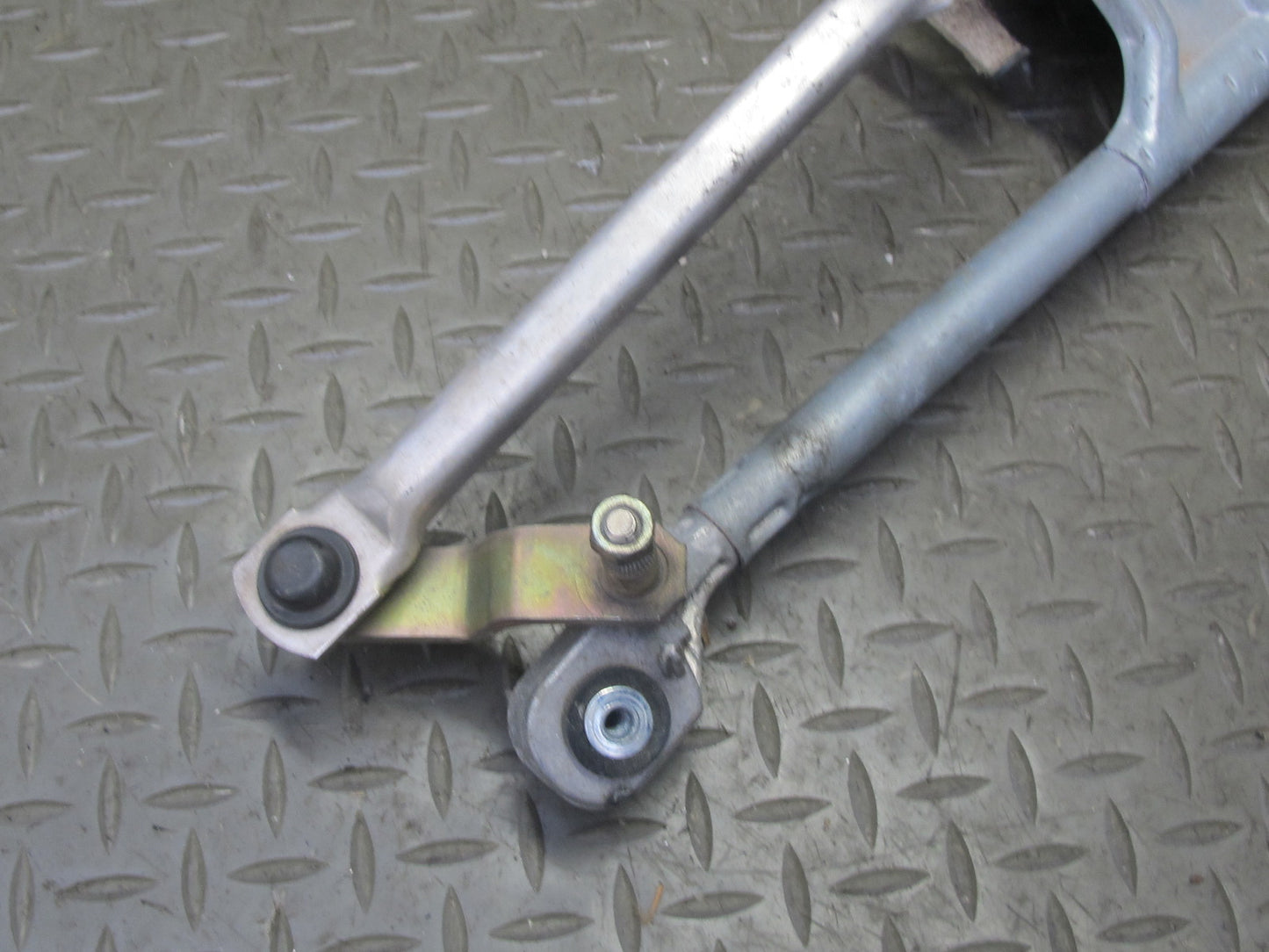 1999-2005 Porsche 911 Carrera 996 Windshield Wiper Linkage Transmission W/ Motor