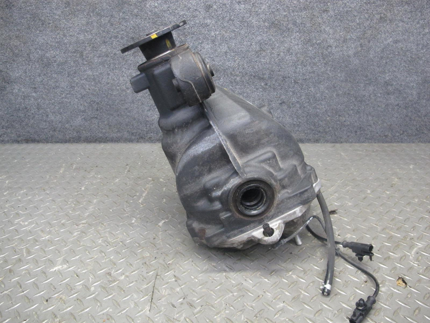 2010 Nissan Z34 370Z A/T LSD Rear Differential Carrier 3.36 Ratio 116K OEM