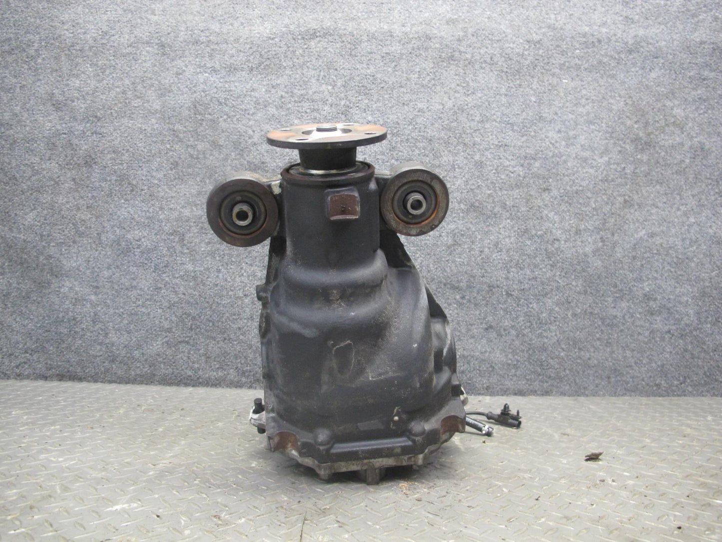 2010 Nissan Z34 370Z A/T LSD Rear Differential Carrier 3.36 Ratio 116K OEM