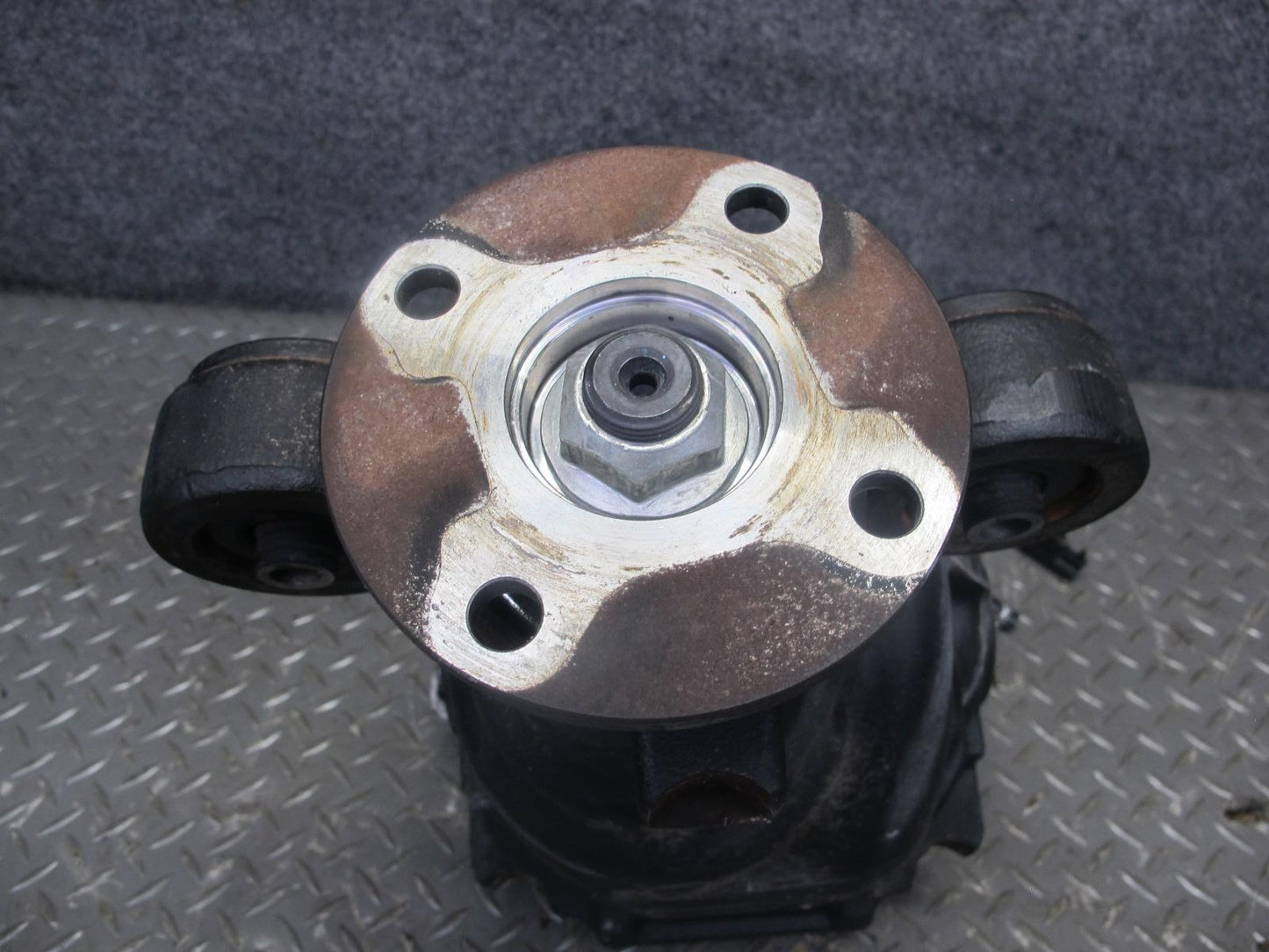 2010 Nissan Z34 370Z A/T LSD Rear Differential Carrier 3.36 Ratio 116K OEM
