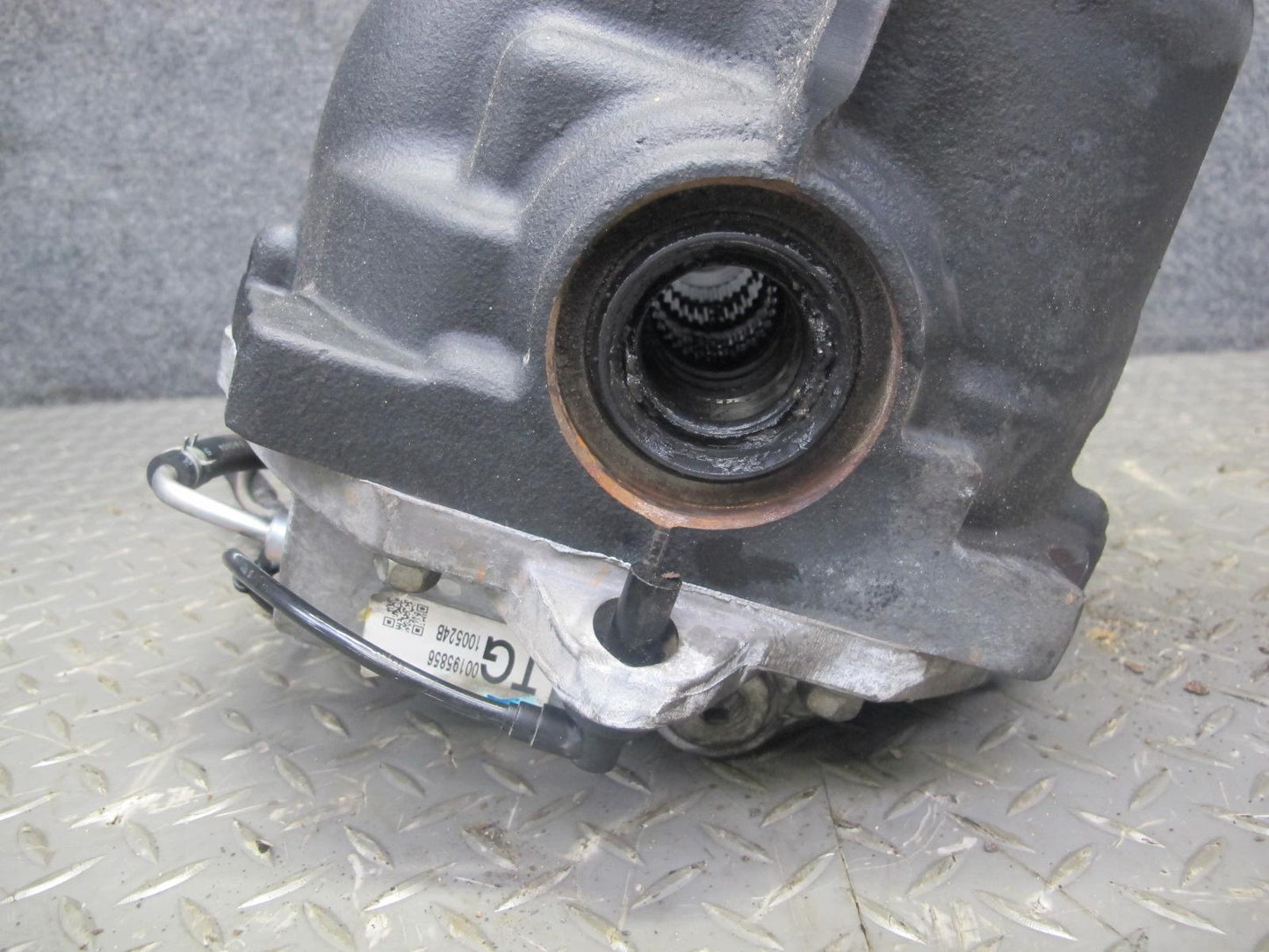 2010 Nissan Z34 370Z A/T LSD Rear Differential Carrier 3.36 Ratio 116K OEM