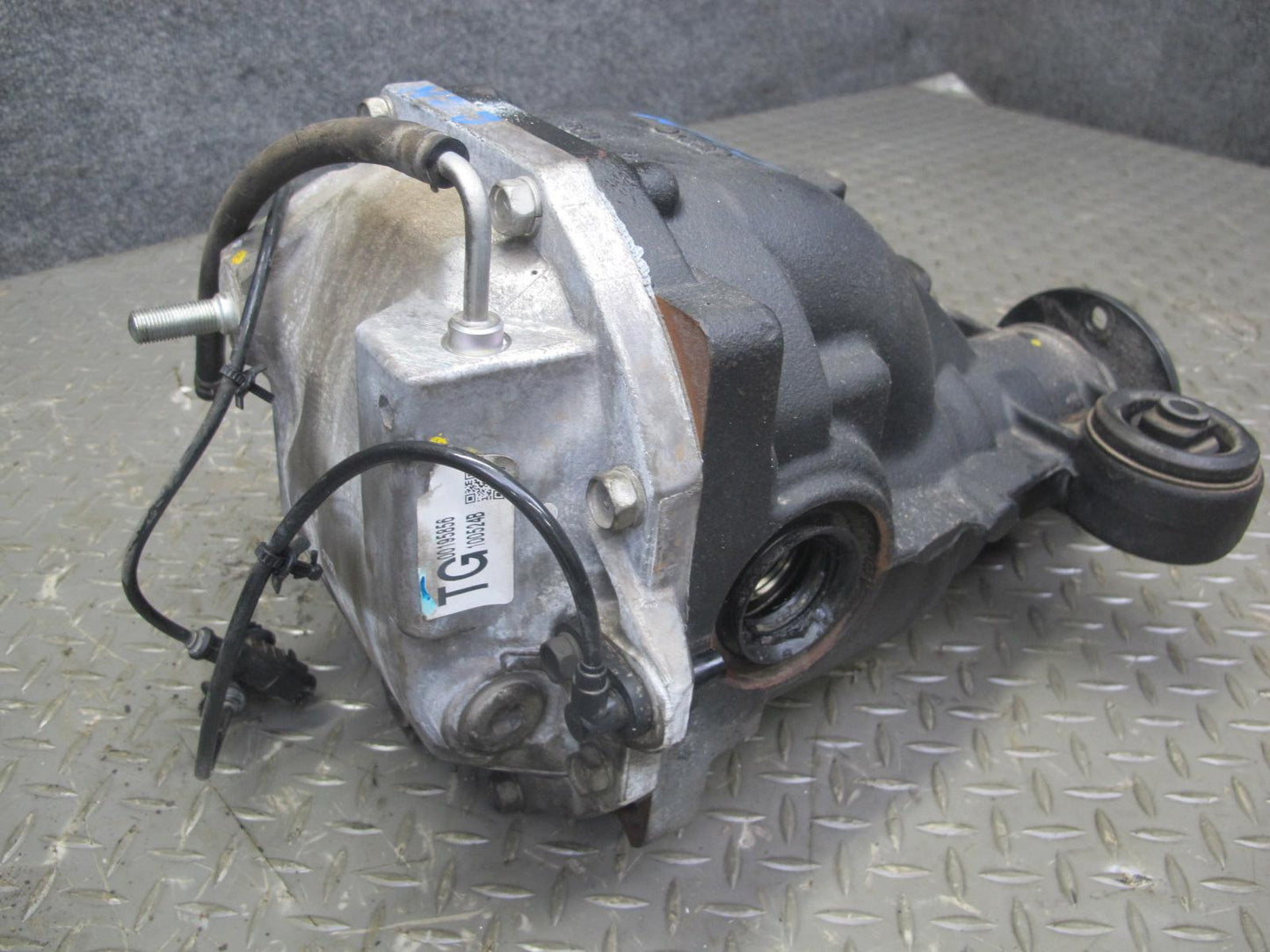 2010 Nissan Z34 370Z A/T LSD Rear Differential Carrier 3.36 Ratio 116K OEM