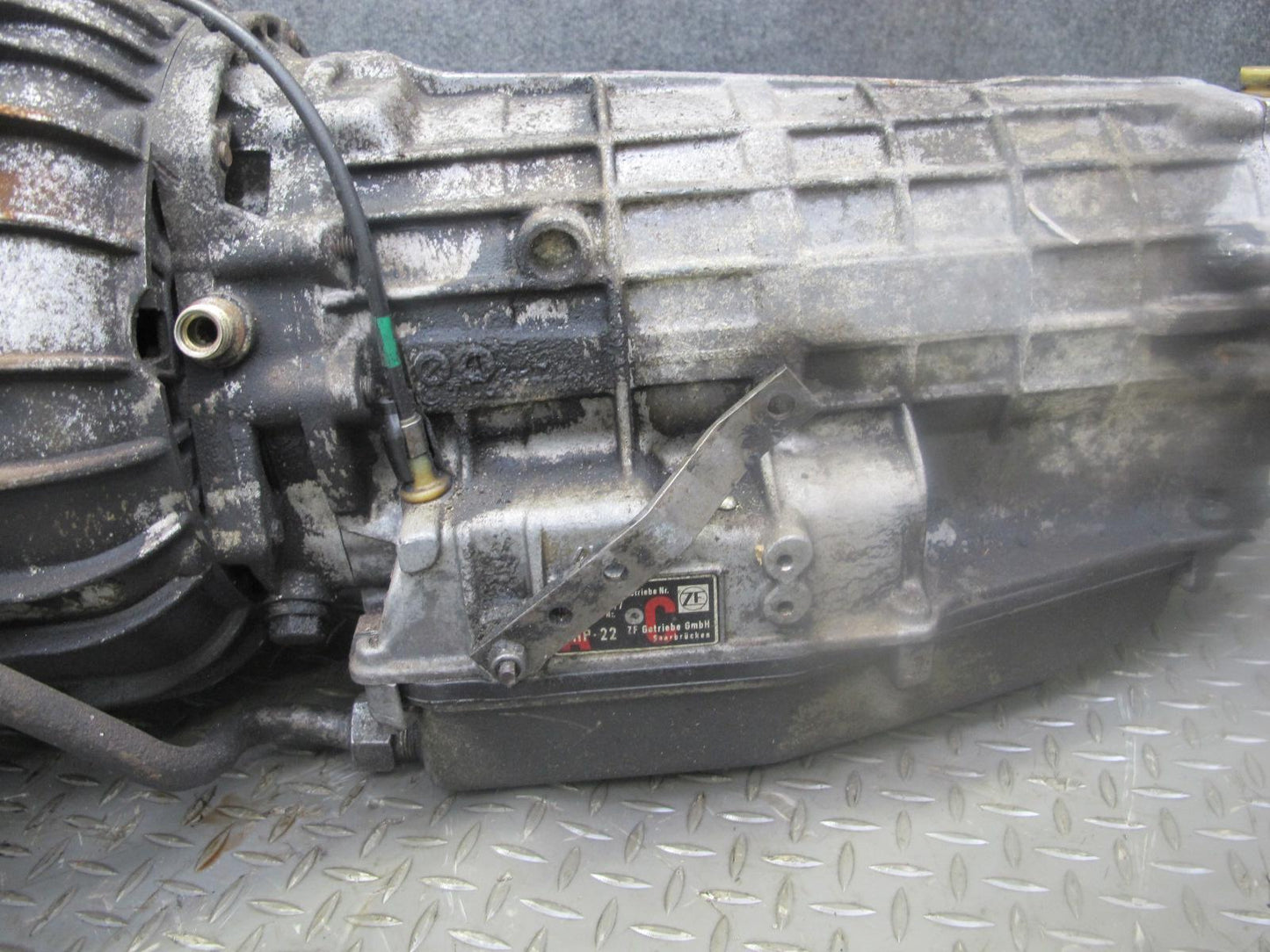 87-88 BMW E30 325i ZF 4HP-22 A/T Automatic Transmission 145K Miles OEM