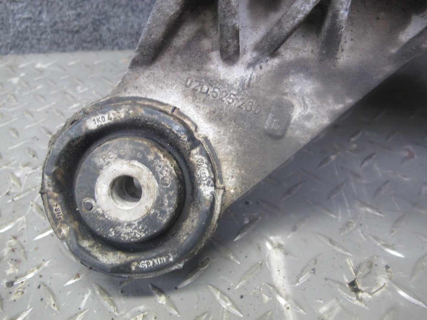 2008 VW Golf R32 MK5 VR6 AWD Haldex Rear Differential Carrier 148K Miles OEM