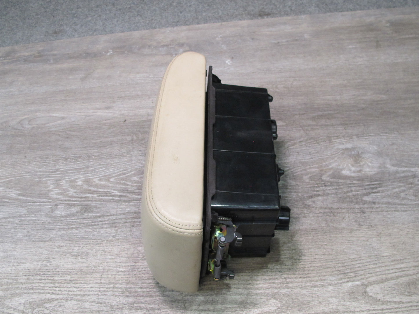 92-00 Lexus UZZ30L SC300 SC400 Front Center Console Armrest w Storage Box OEM