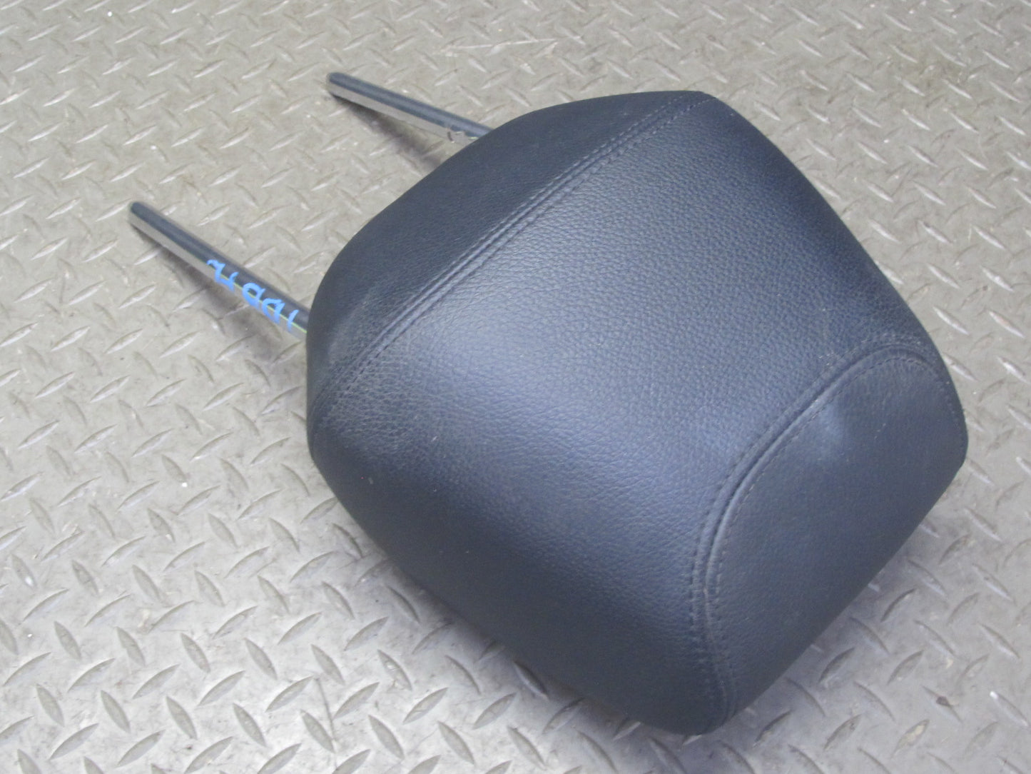 12-18 BMW F30 F31 F34 Front Left or Right Seat Leather Headrest Black OEM