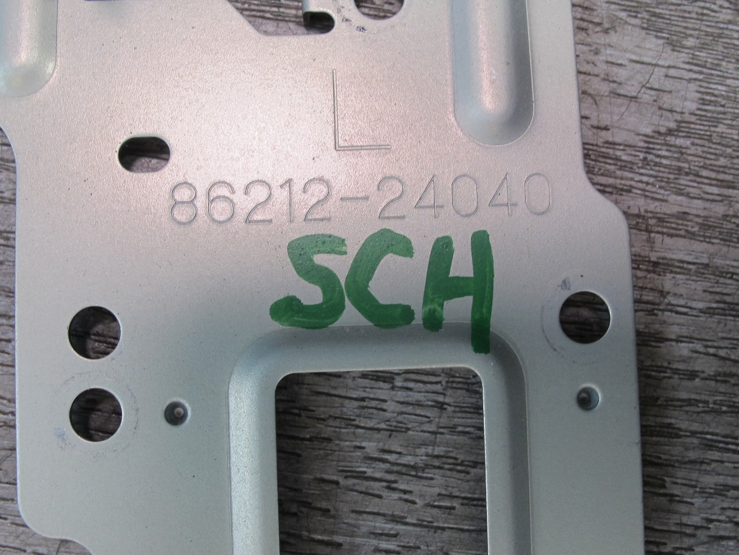 92-00 Lexus UZZ30L SC300 SC400 Dash Radio Left & Right Mount Bracket Set OEM