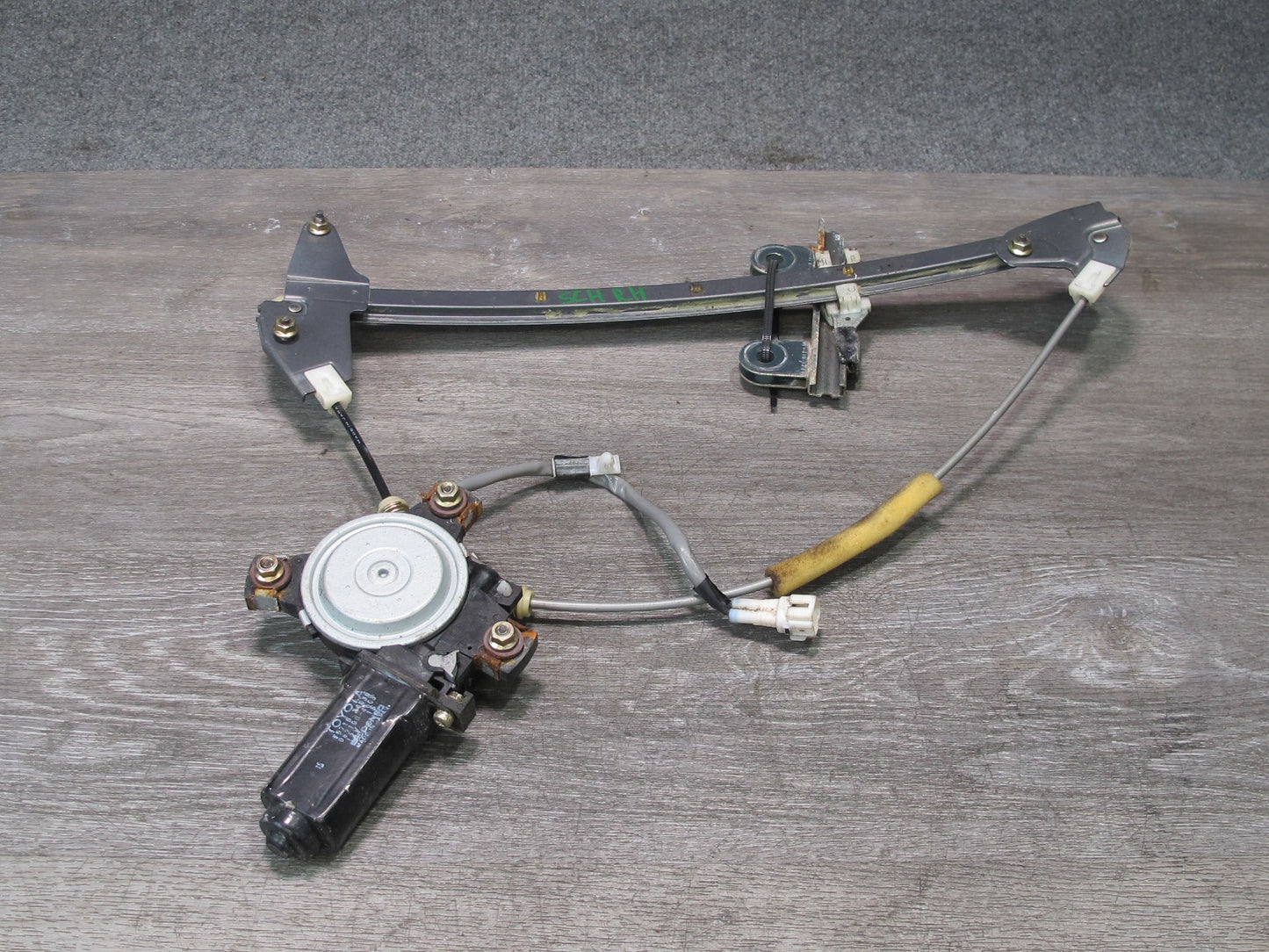 95-00 Lexus UZZ30L SC300 SC400 Right Passenger Door Window Regulator w Motor OEM
