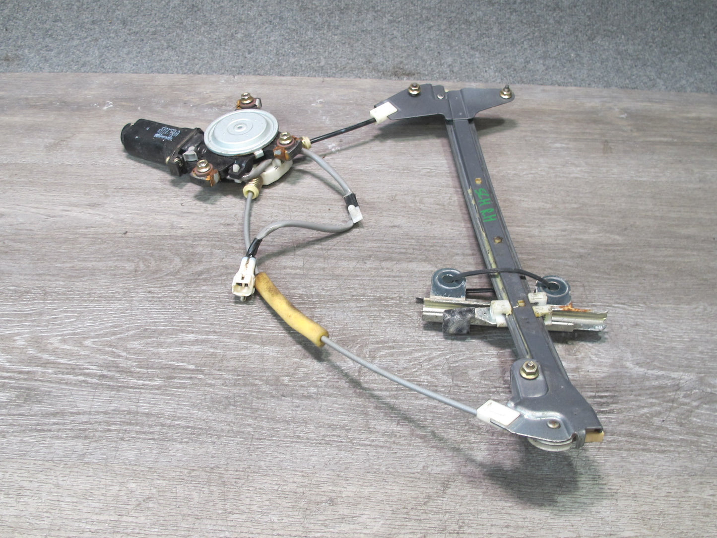 95-00 Lexus UZZ30L SC300 SC400 Right Passenger Door Window Regulator w Motor OEM