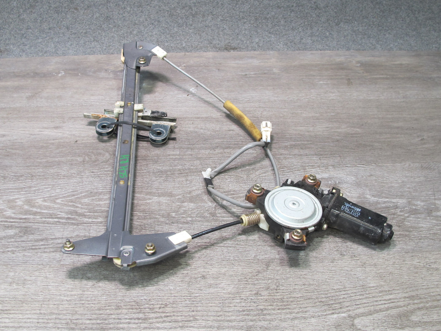 95-00 Lexus UZZ30L SC300 SC400 Right Passenger Door Window Regulator w Motor OEM