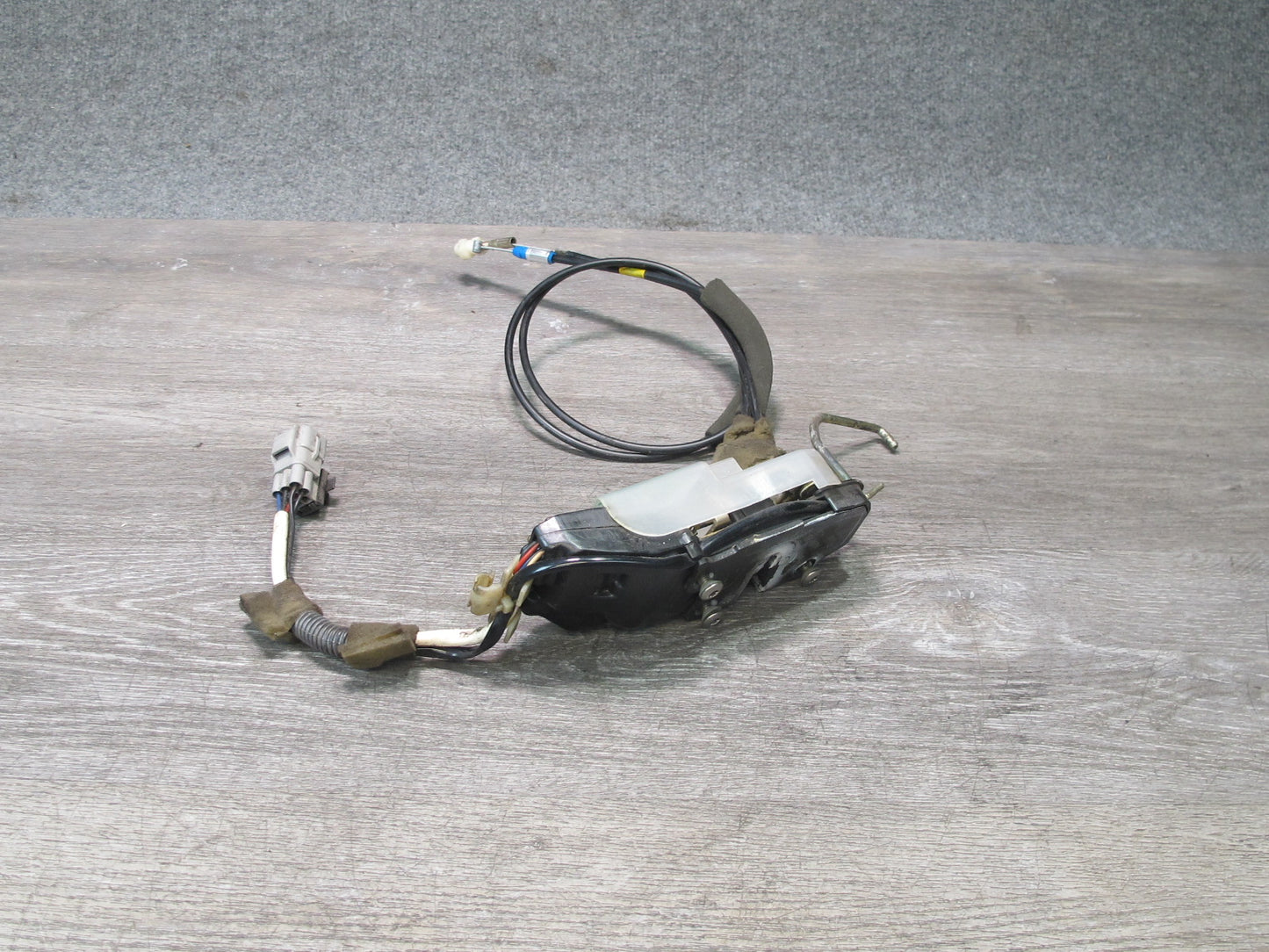 92-00 Lexus UZZ30L SC300 SC400 Left Driver Door Lock Latch Actuator OEM