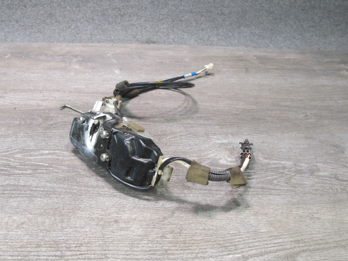 92-00 Lexus UZZ30L SC300 SC400 Left Driver Door Lock Latch Actuator OEM