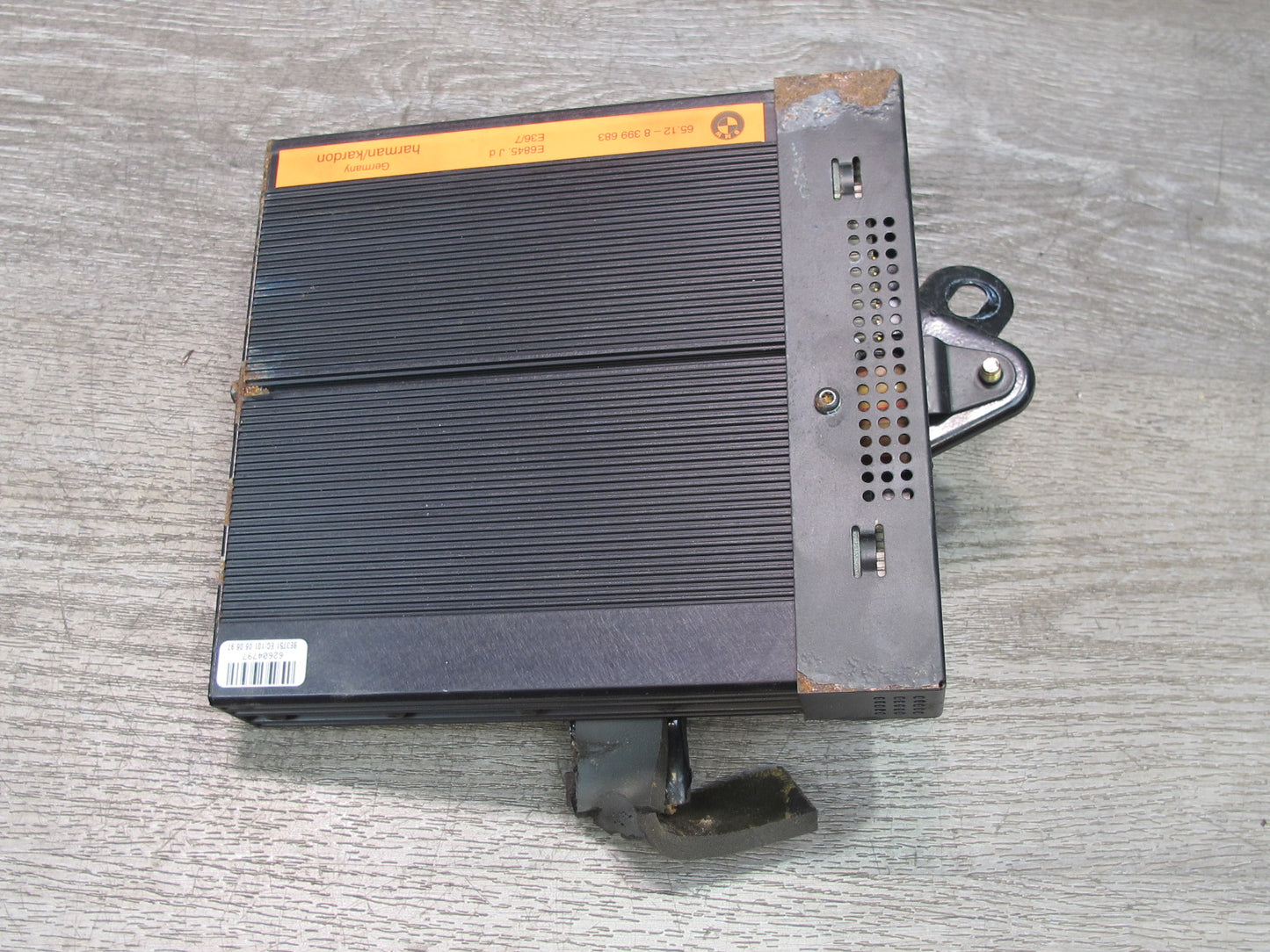 98-02 BMW E36/7 Z3 Roadster Harman Kardon Audio Sound Amplifier 8399683 OEM