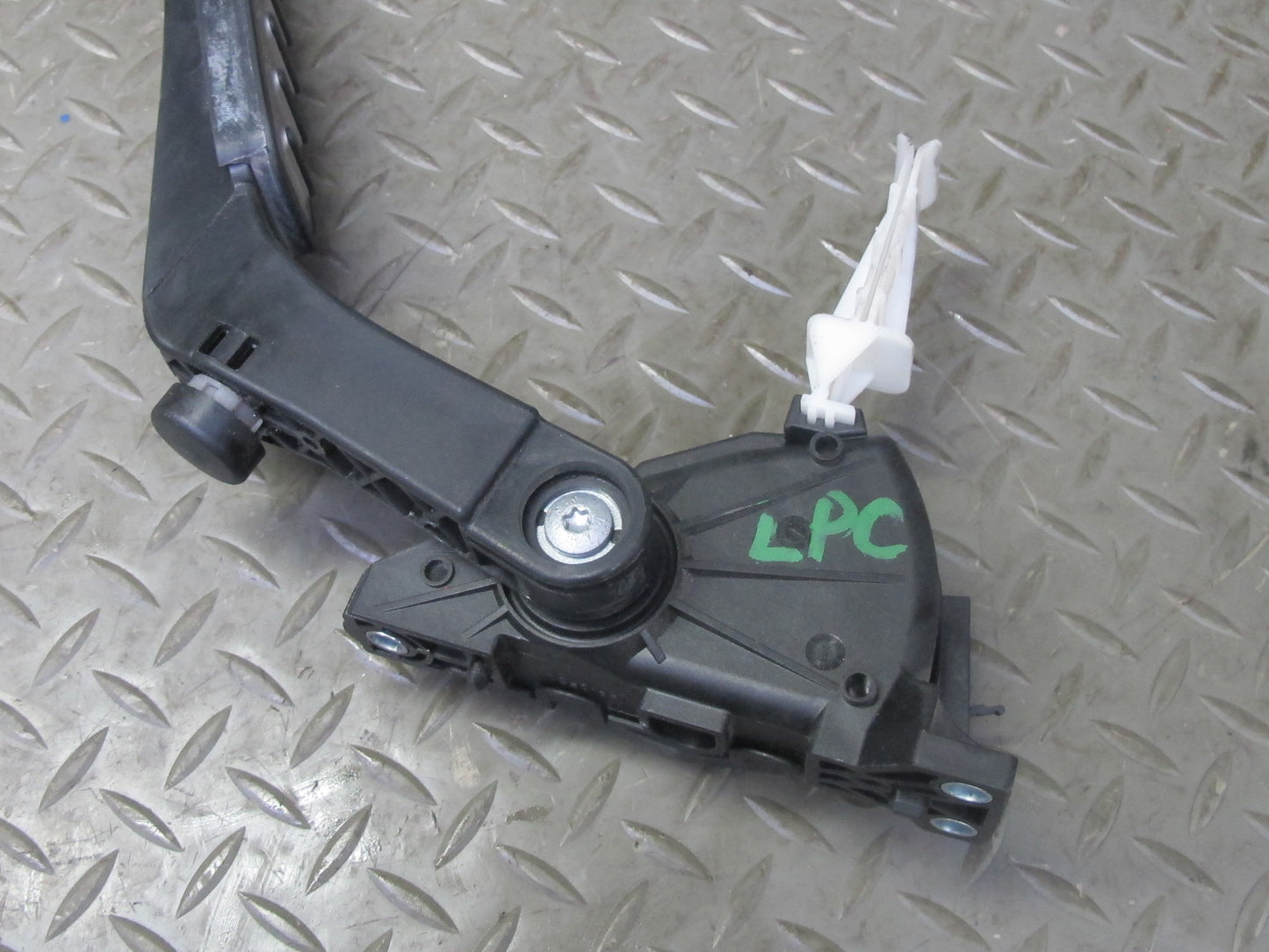2003-2010 Porsche Cayenne 955 957 Gas Acceleration Pedal 7L0723507D