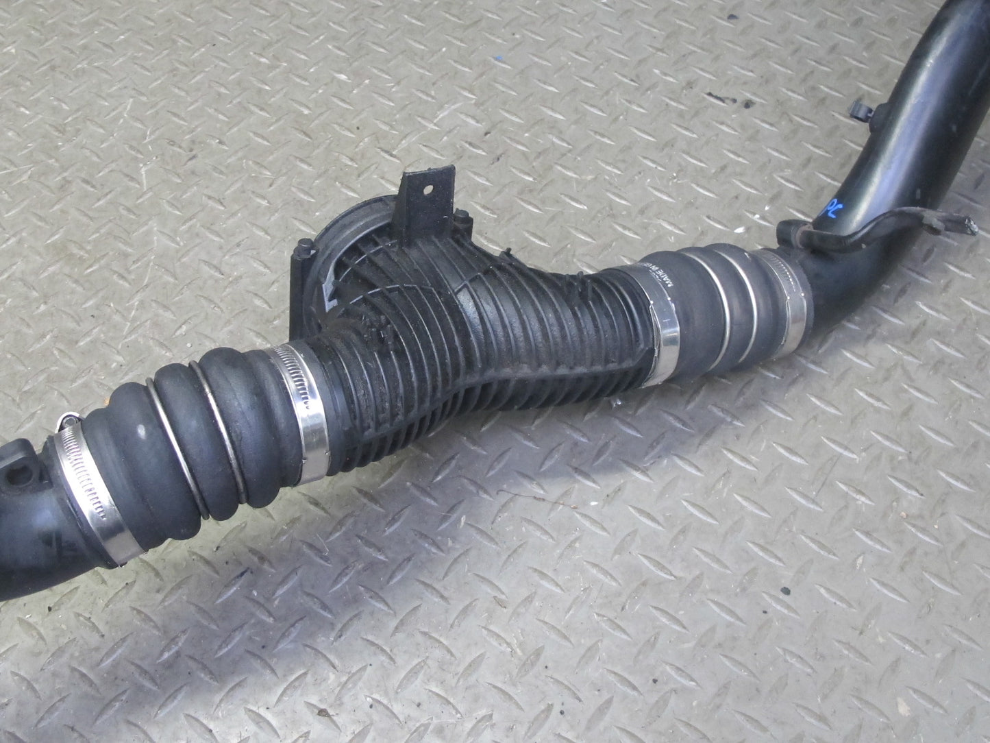 03-10 Porsche Cayenne 957 Air Intake Intercooler Hose Pipe Line Set