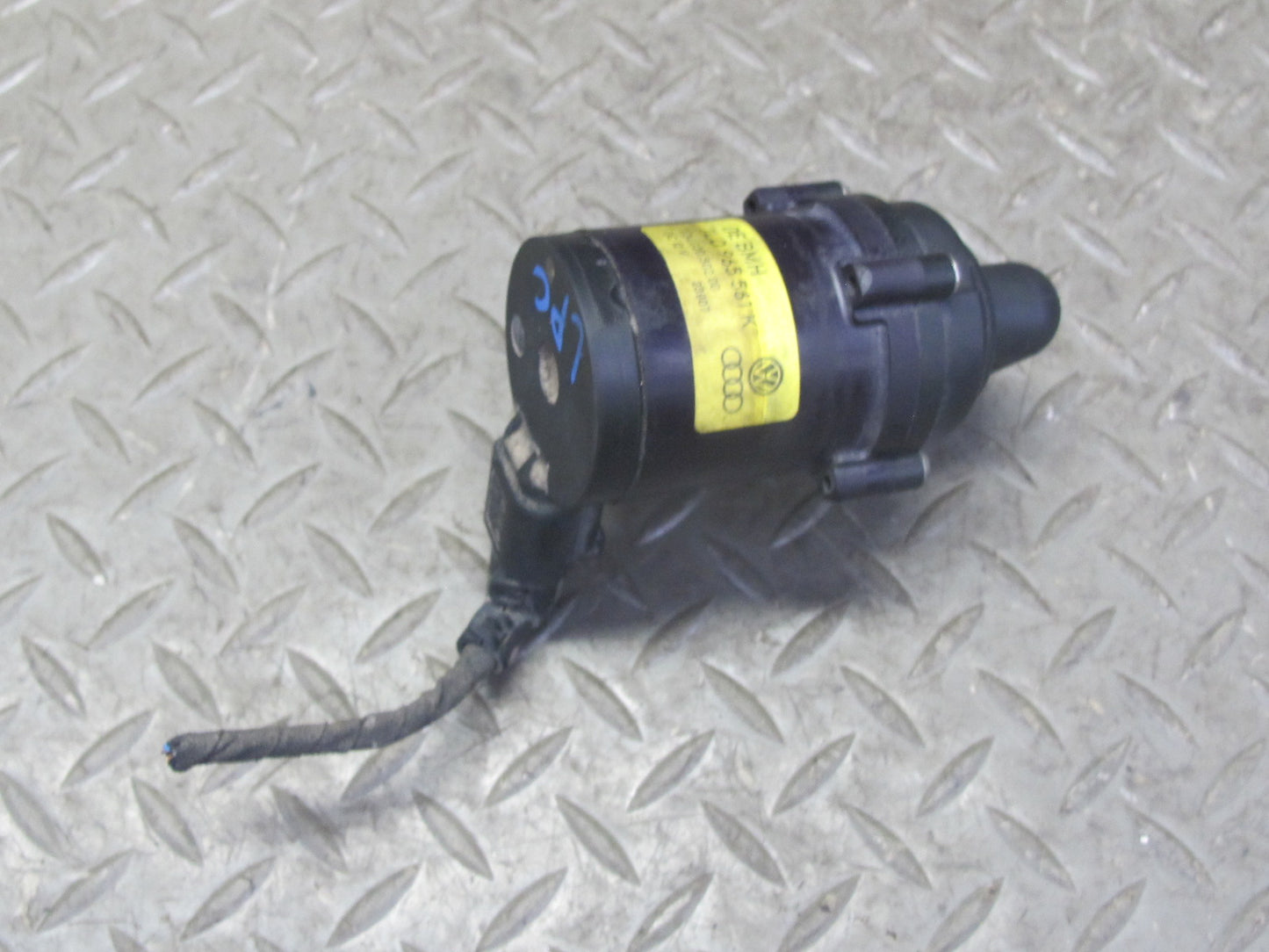 2003-2010 Porsche Cayenne 957 Engine Auxiliary Secondary Coolant Water Pump
