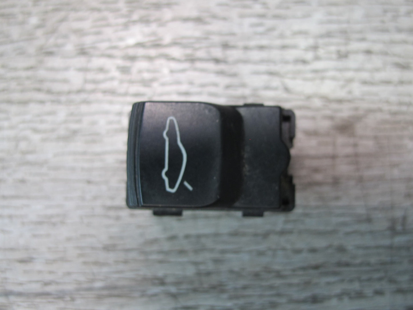 2001-2005 Porsche 911 Carrera 996 Rear Engine Trunk Lid Release Switch
