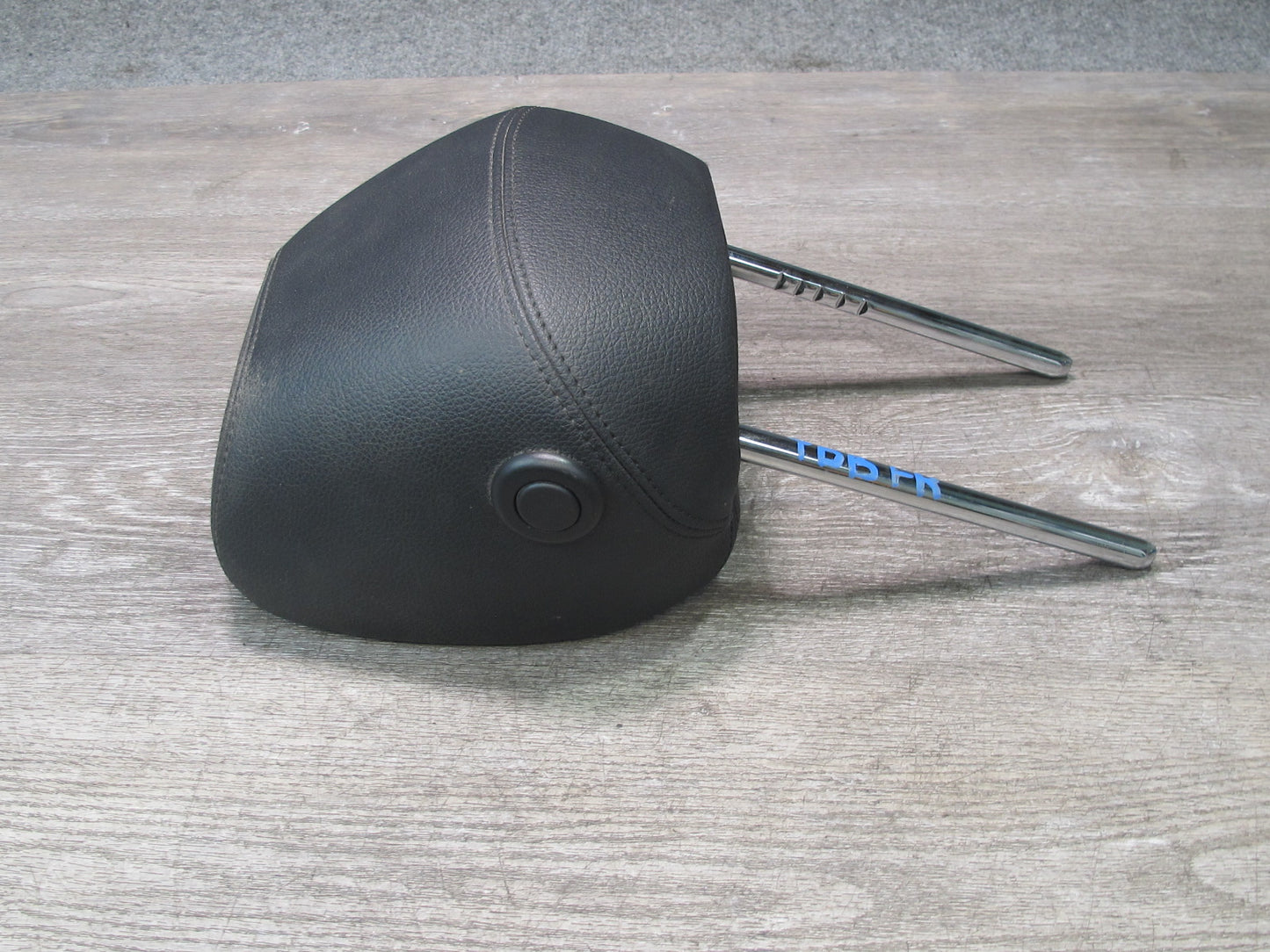 12-18 BMW F30 F31 F34 Front Left or Right Seat Leather Headrest Black OEM