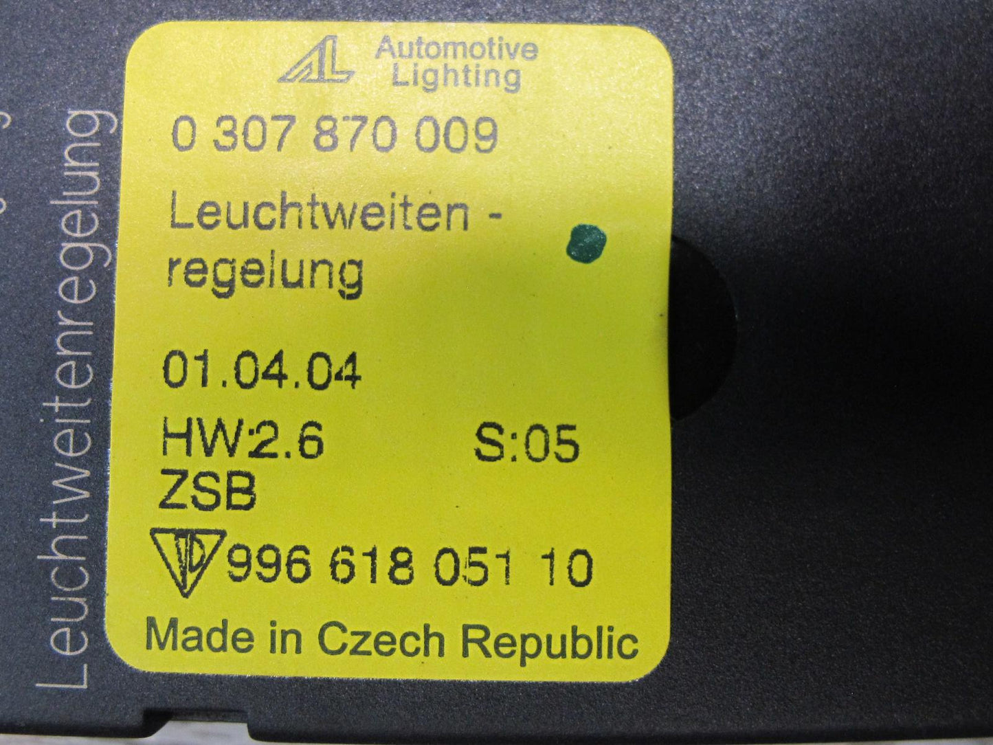 2002-2005 Porsche 911 Carrera 996 Headlight Level Control Module Unit