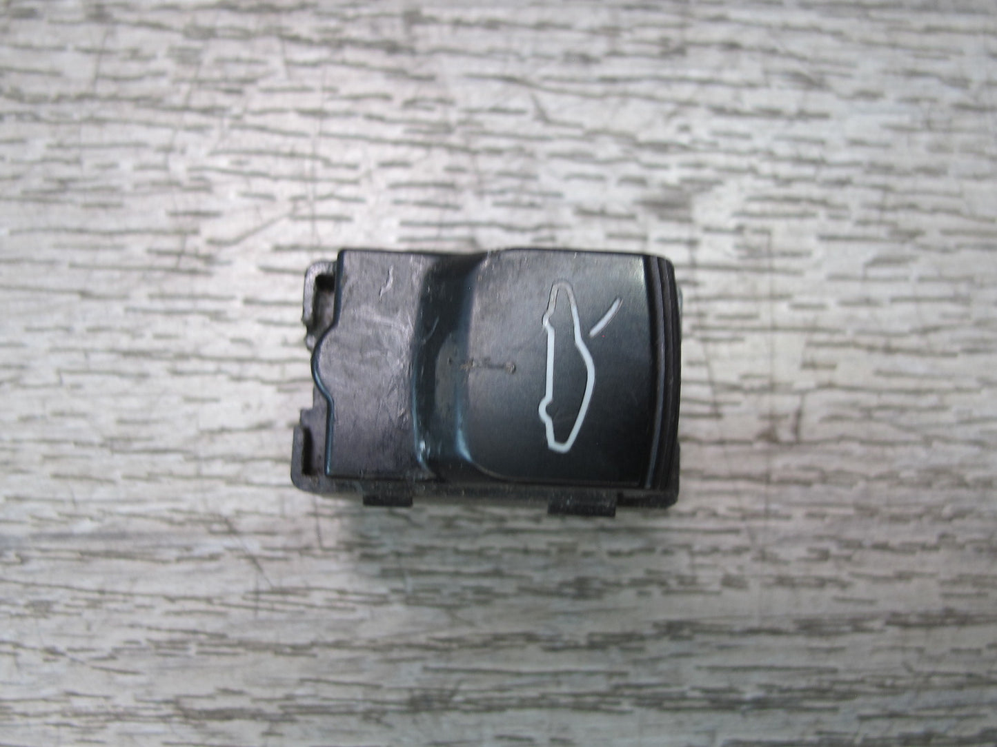 2002-2005 Porsche 911 Carrera 996 Front Hood Trunk Lid Release Switch Button