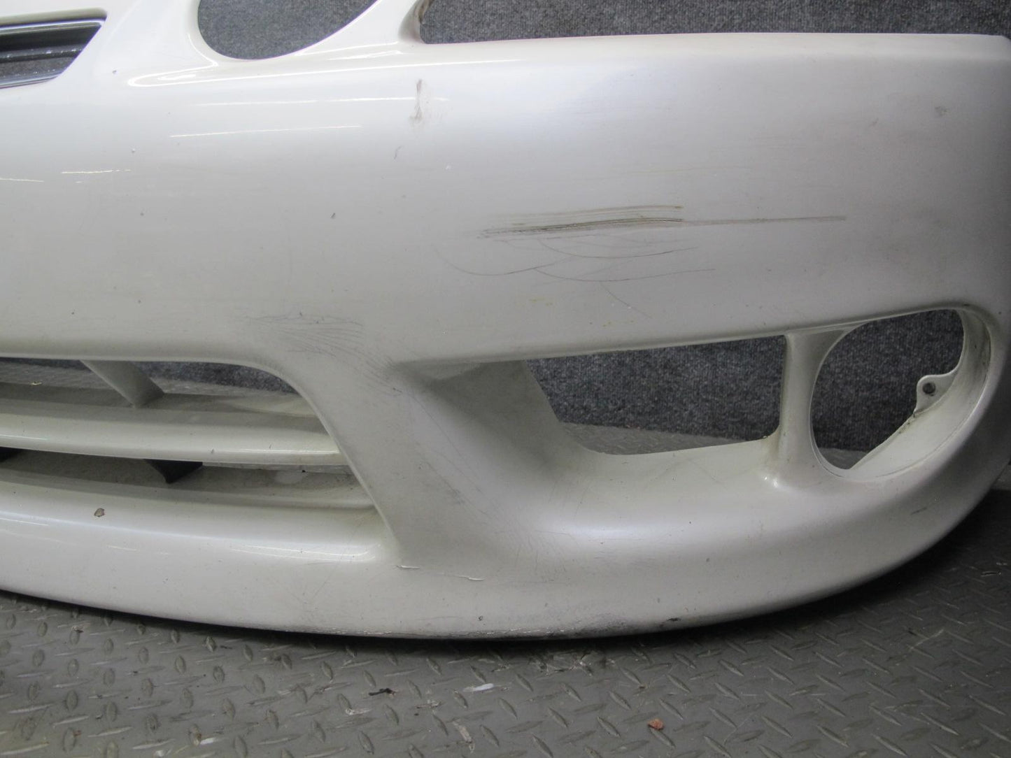 97-00 Lexus UZZ31L SC300 SC400 Front Bumper Cover White w Foam OEM