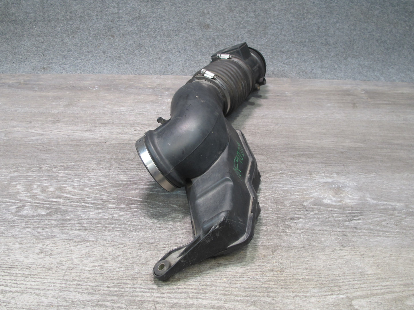 1997 Lexus UZZ30L SC400 Air Intake Resonator Hose Pipe w MAF Sensor Assy OEM