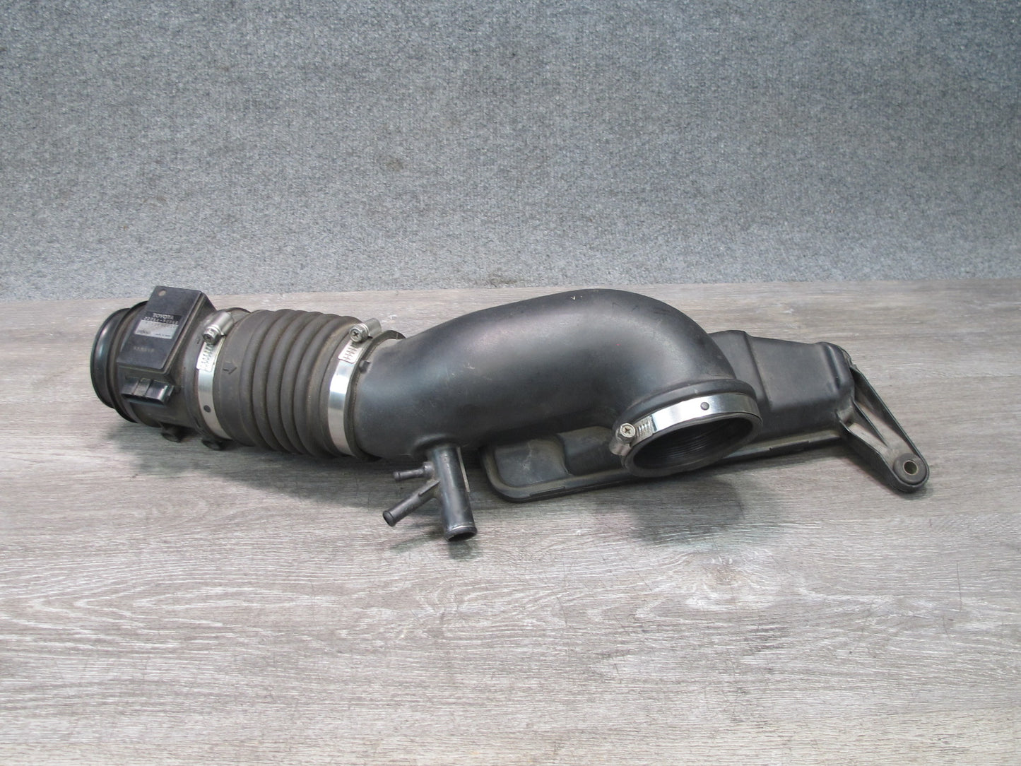 1997 Lexus UZZ30L SC400 Air Intake Resonator Hose Pipe w MAF Sensor Assy OEM