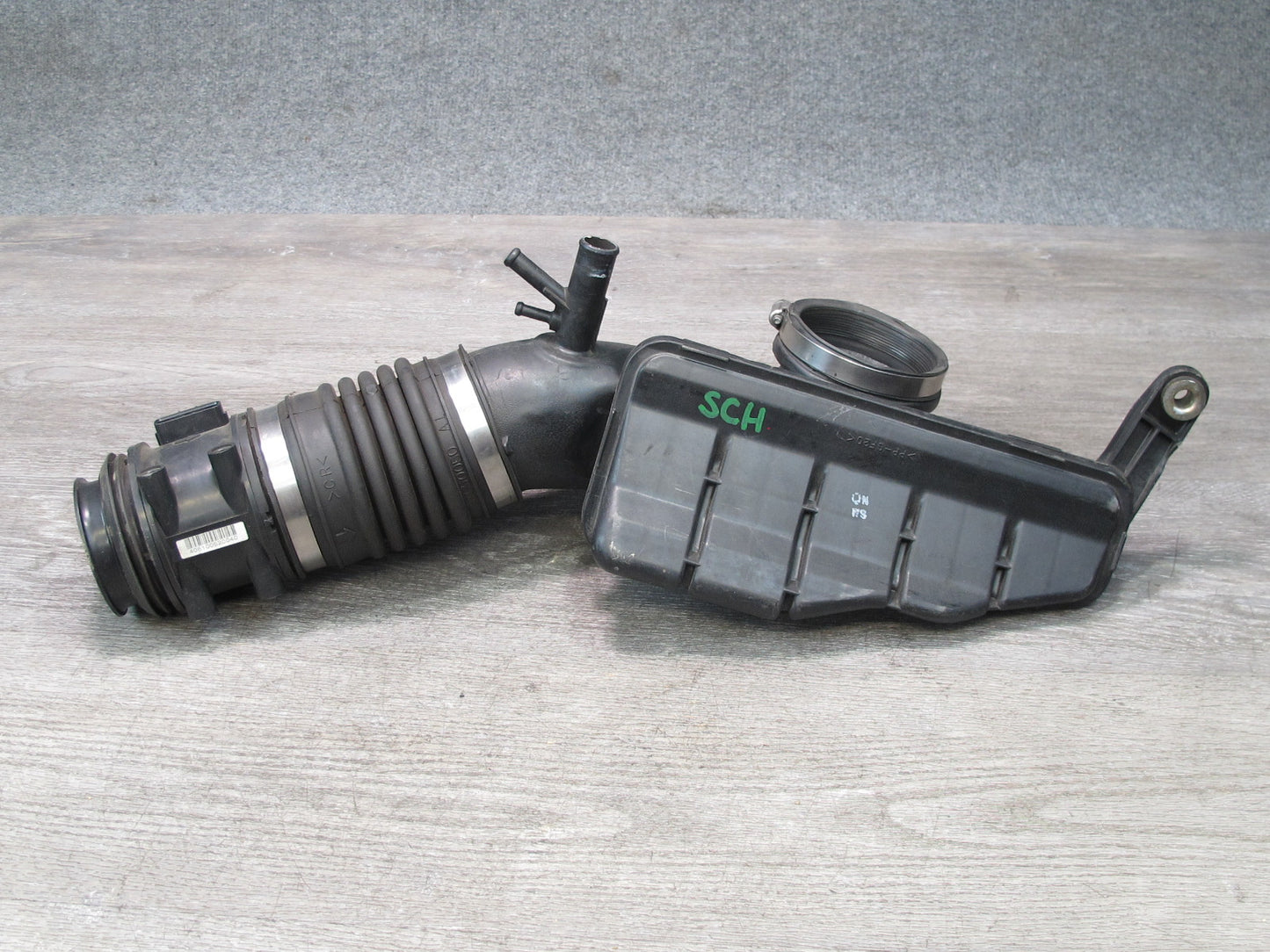 1997 Lexus UZZ30L SC400 Air Intake Resonator Hose Pipe w MAF Sensor Assy OEM