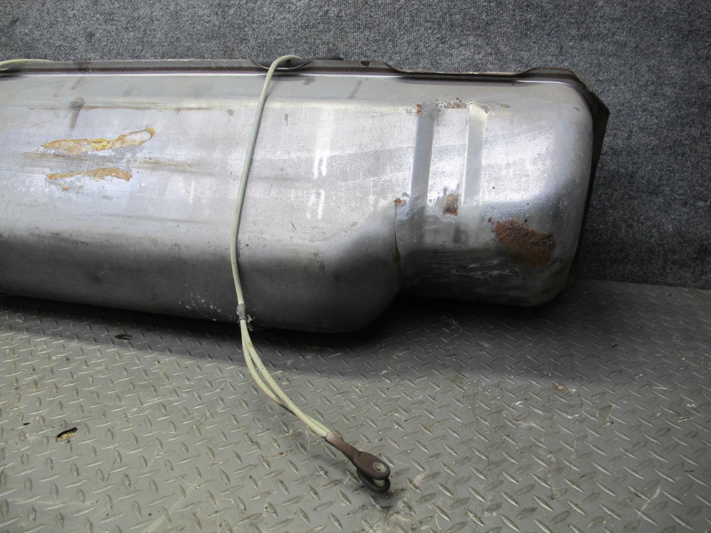 84-96 Chevrolet Corvette C4 Gas Fuel Tank Assembly OEM