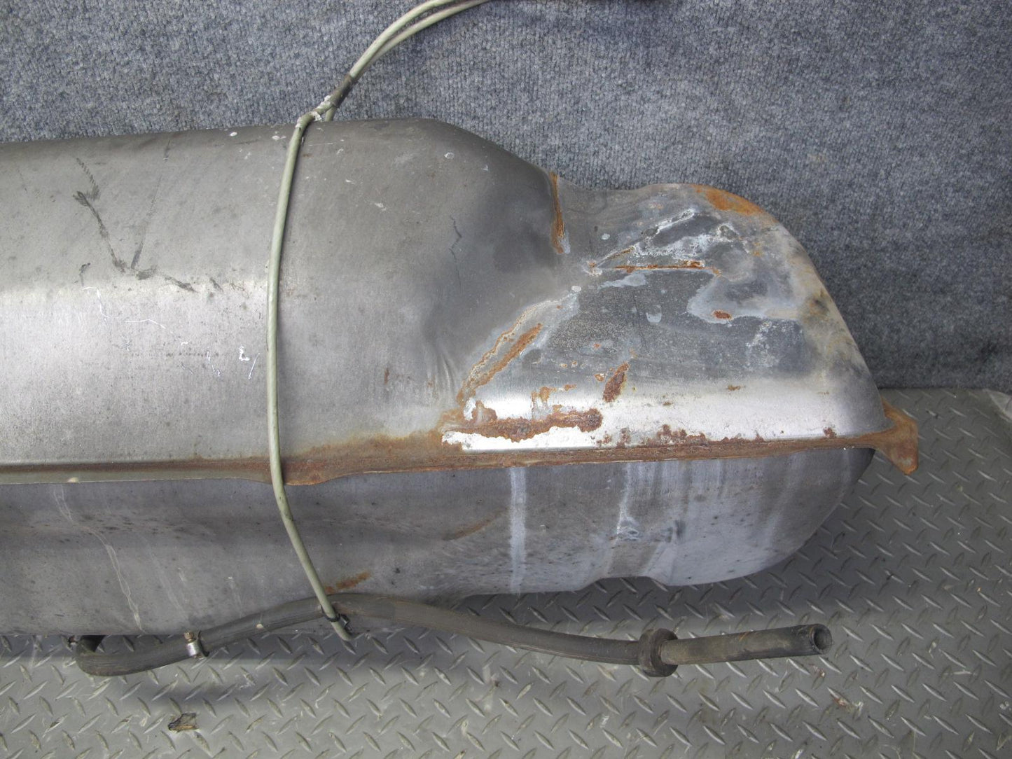 84-96 Chevrolet Corvette C4 Gas Fuel Tank Assembly OEM