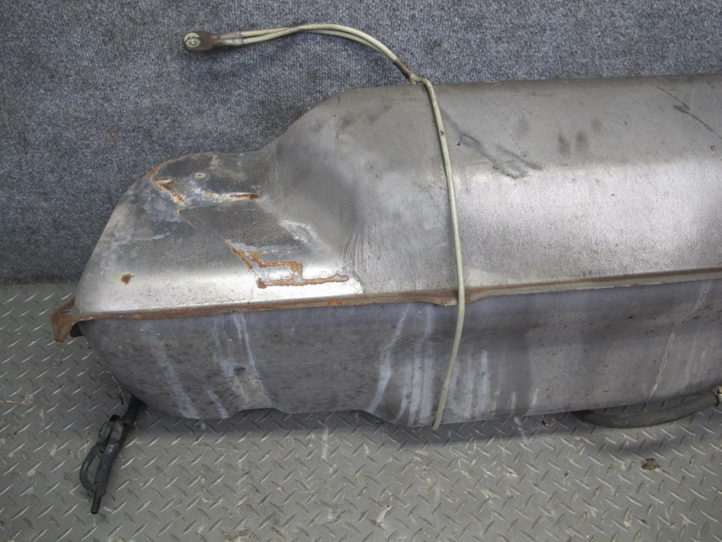 84-96 Chevrolet Corvette C4 Gas Fuel Tank Assembly OEM