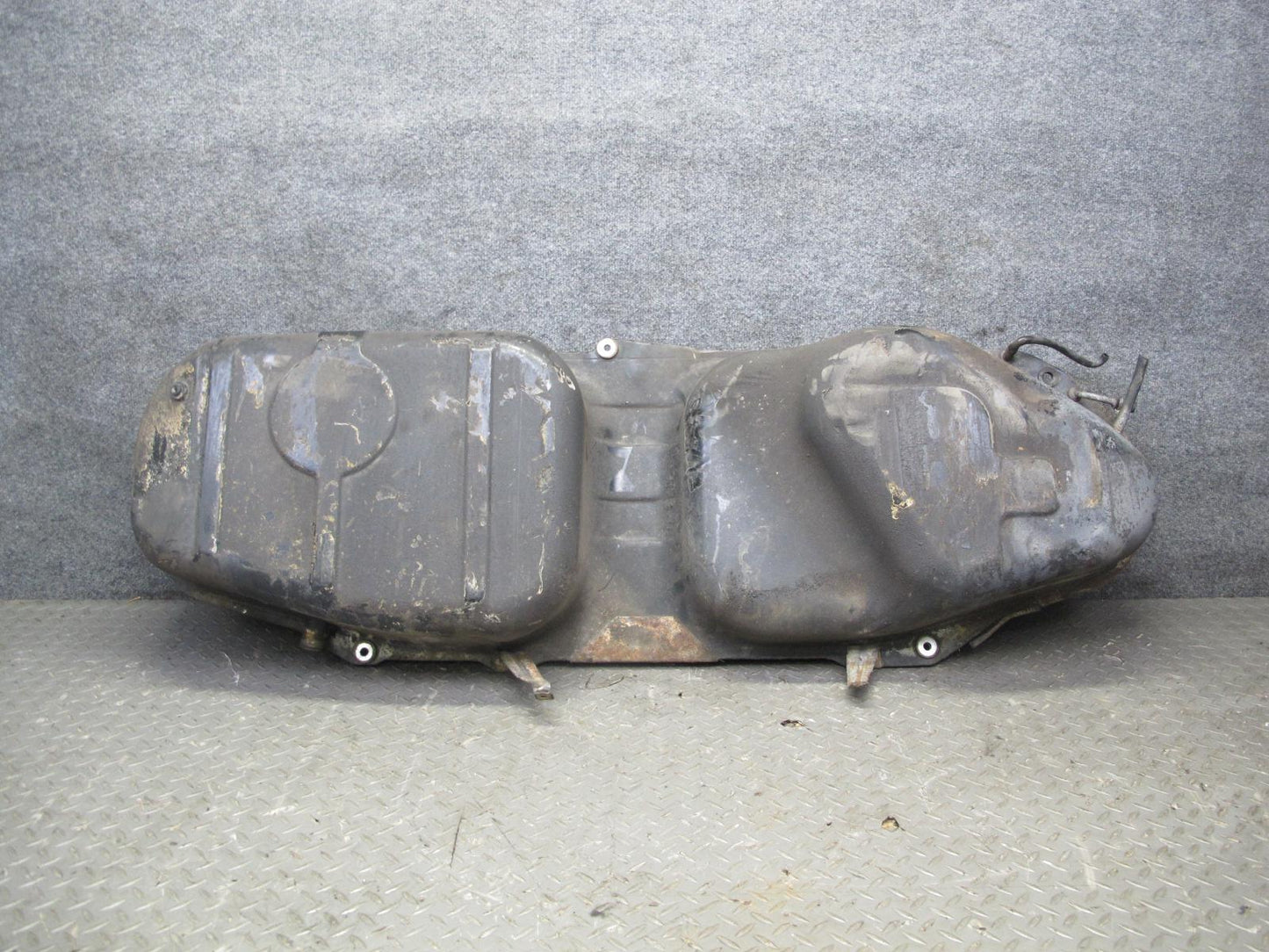 88-91 BMW E30 325i 3-SERIES Gas Fuel Tank Hose Pipe Assembly OEM