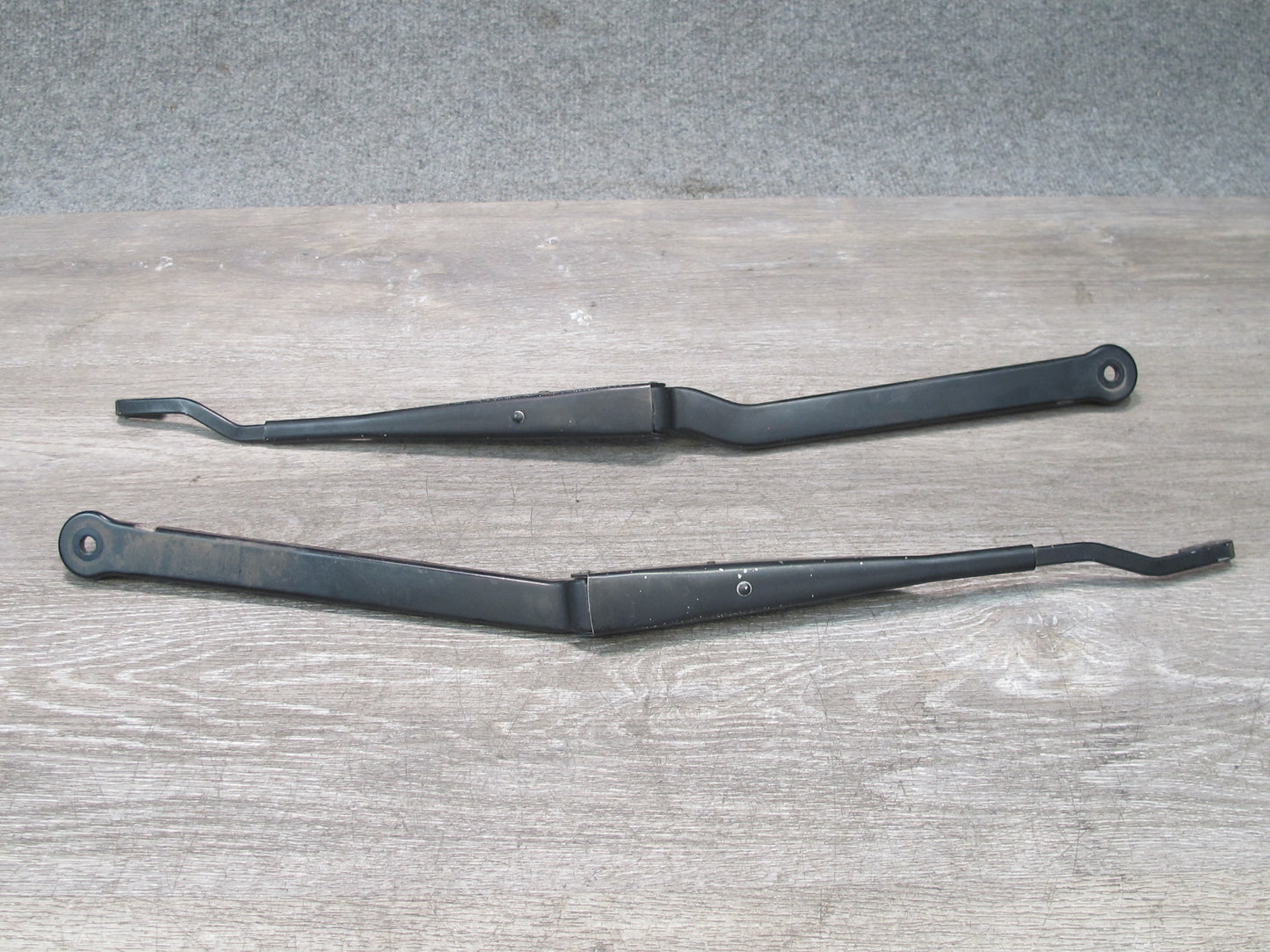 92-00 Lexus UZZ30L SC300 SC400 Front Left & Right Windshield Wiper Arm Set OEM