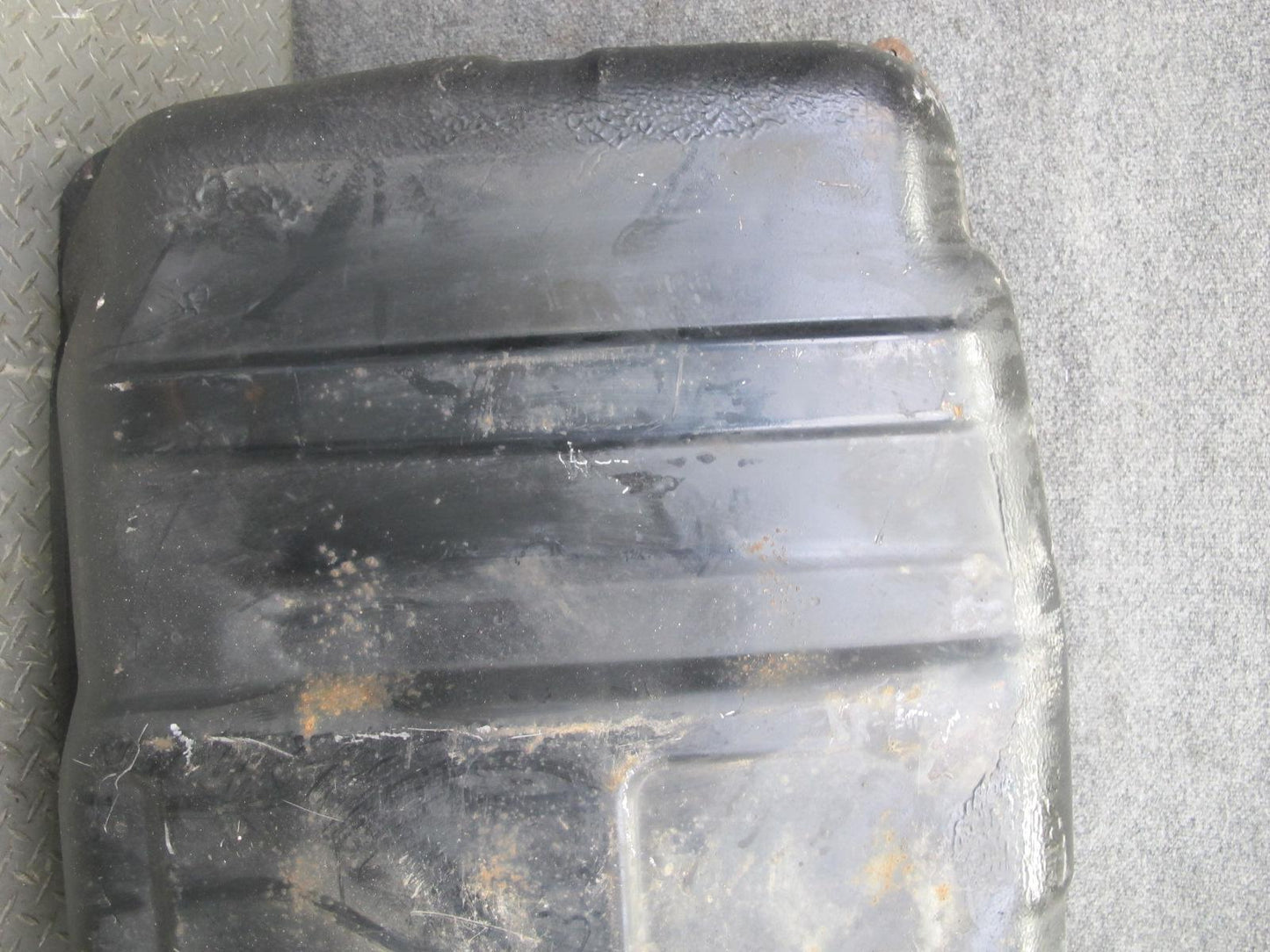 1998-2007 Lexus UZJ100L LX470 Fuel Tank Unit