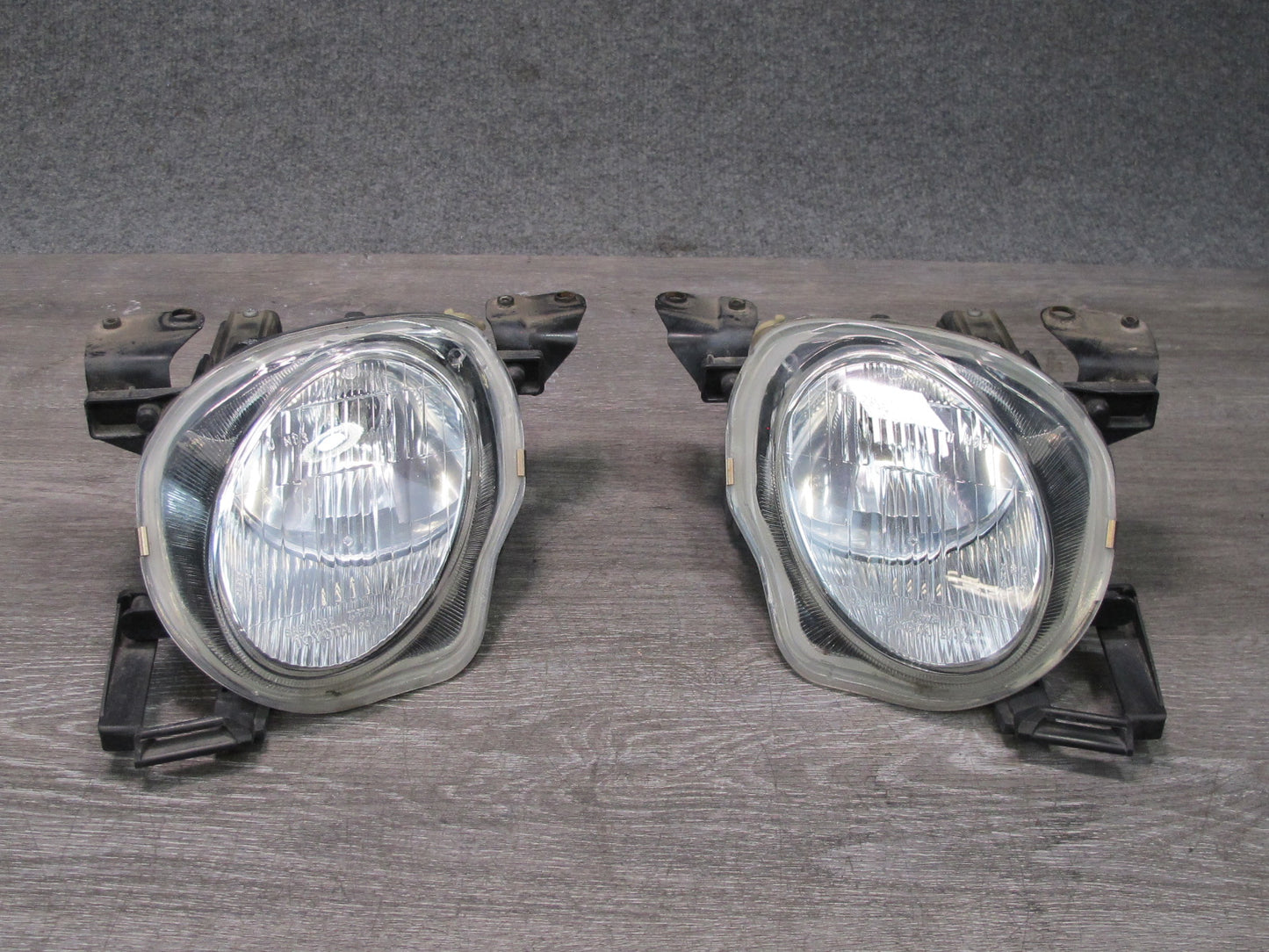 95-97 Lexus UZZ30L SC300 SC400 Set of 2 Front Inner High Beam Headlight Lamp OEM