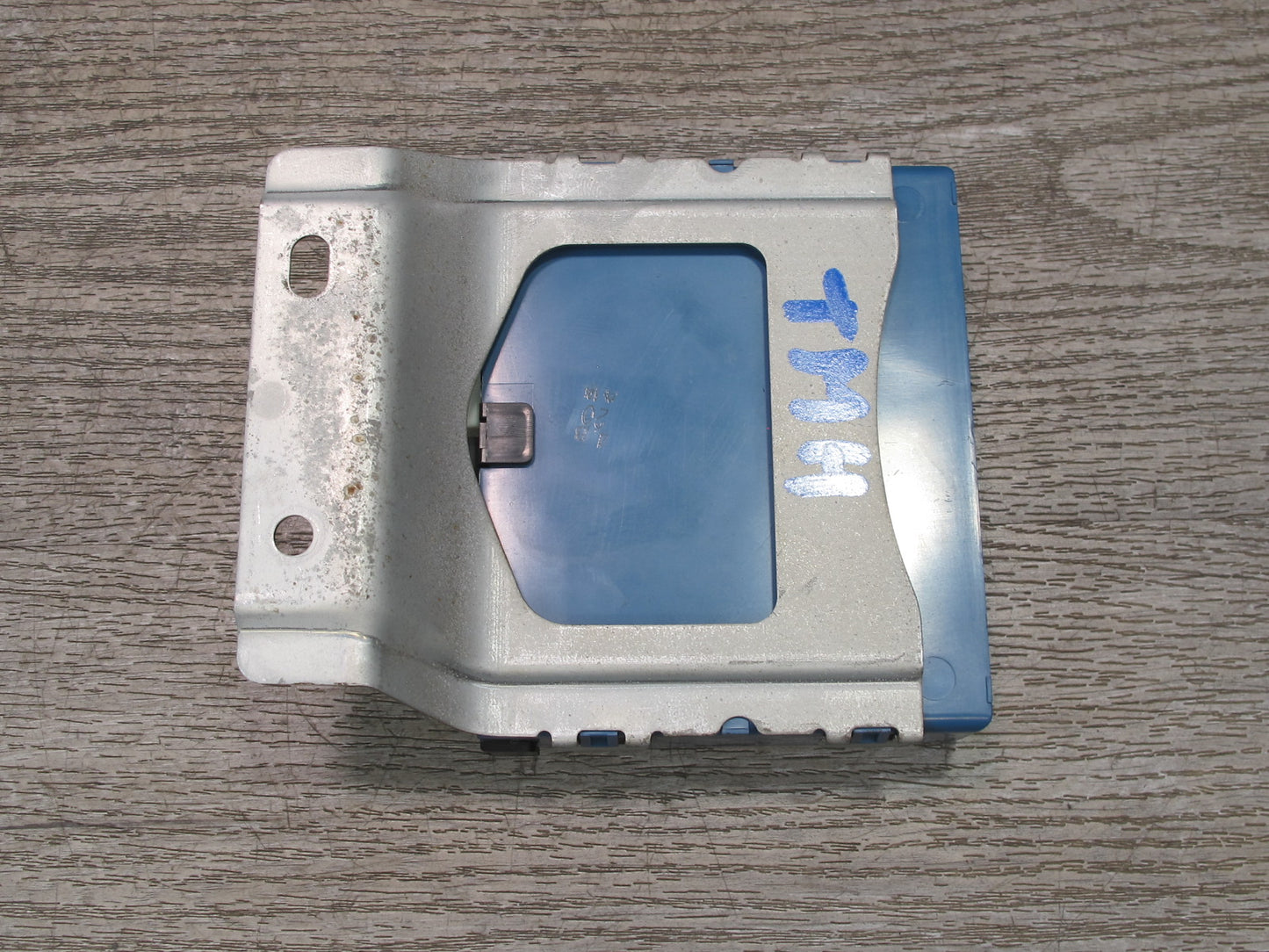 00-05 Toyota MR2 Spyder ZZW30L Multiplex Body Control Module 89221-17020 OEM