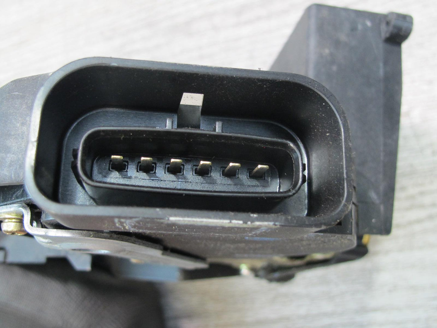 00-05 Toyota MR2 Spyder ZZW30L Left Door Lock Latch Actuator OEM